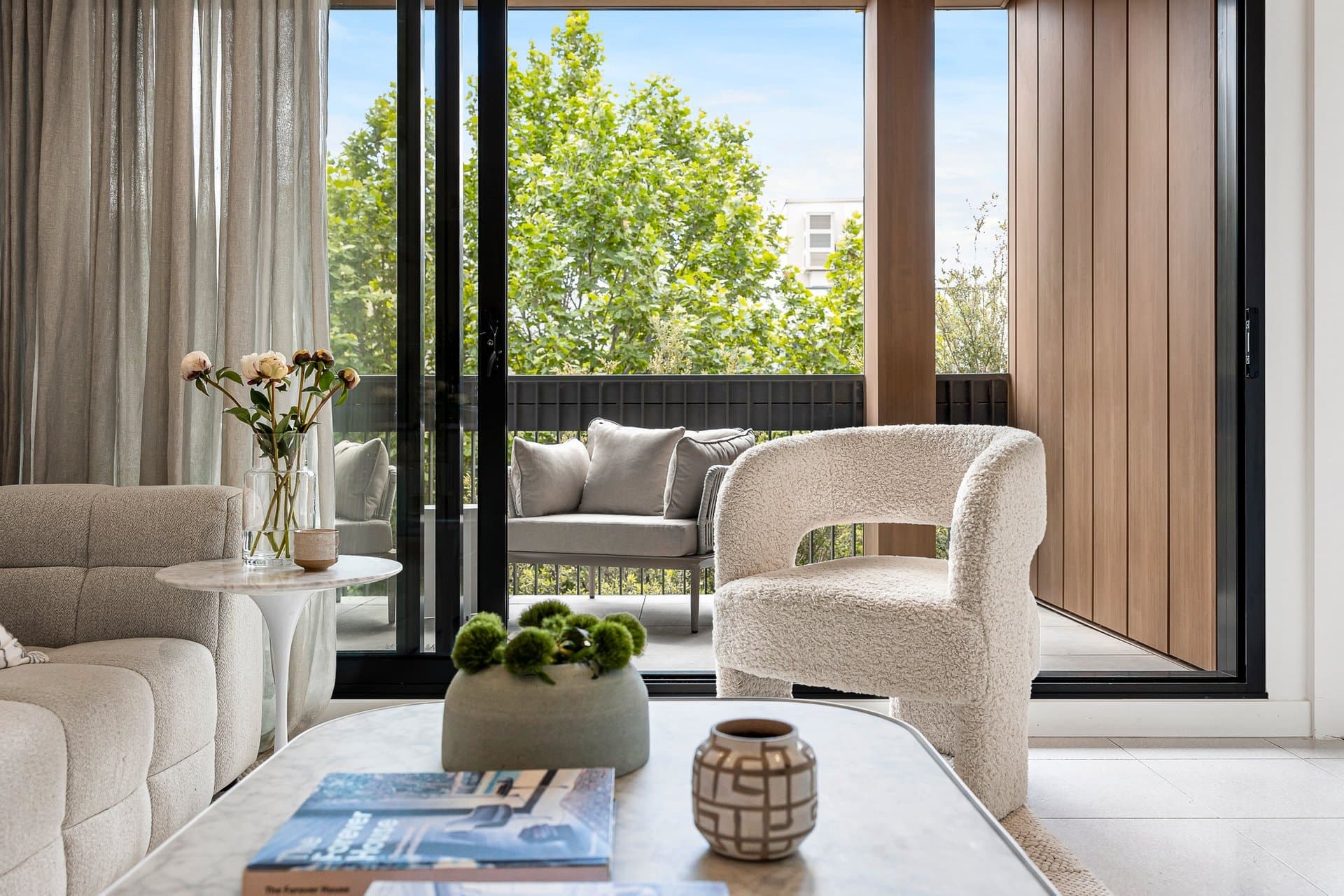 207/11 Jackson Street, St Kilda - Thumbnail 2