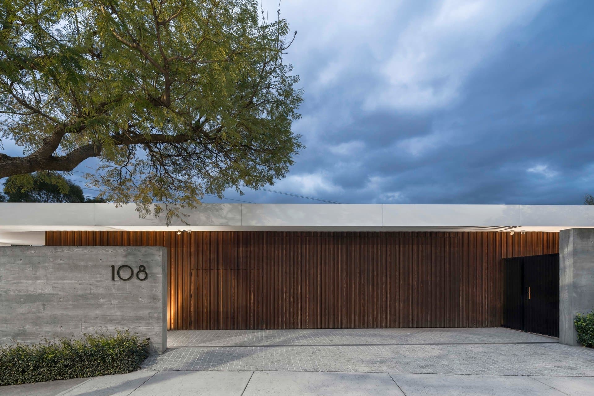 108 St Georges Road, Toorak - Thumbnail 2