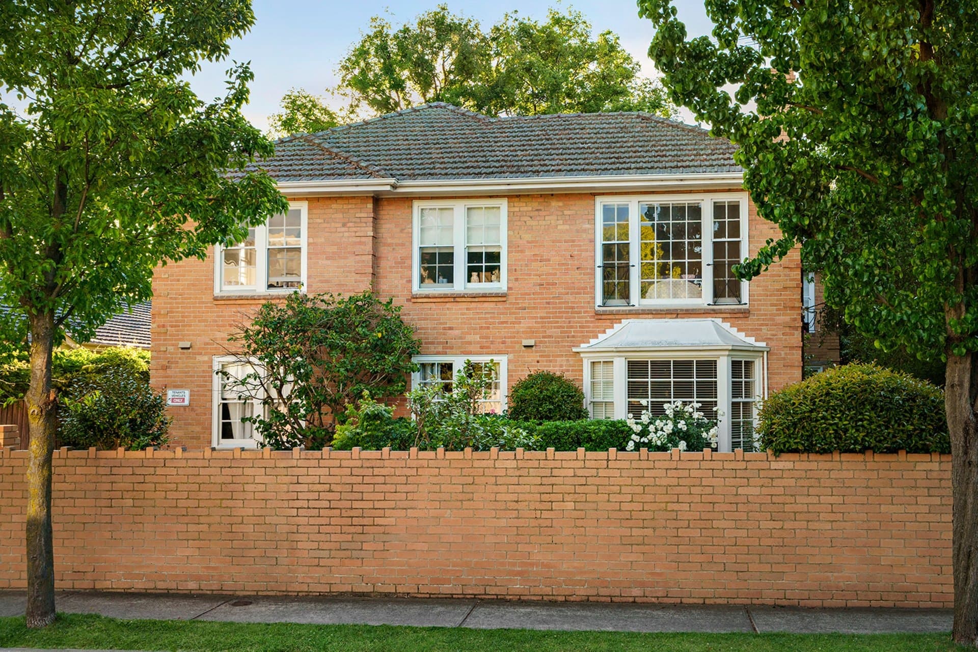 11 Denham Place, Toorak - Thumbnail 3