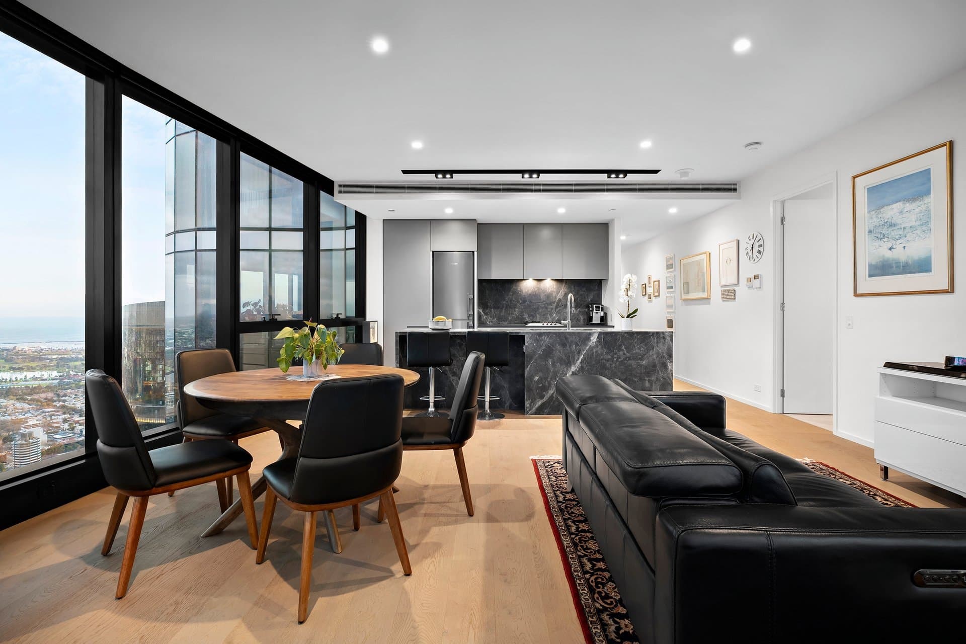 7403/70 Southbank Boulevard, Southbank - Thumbnail 3