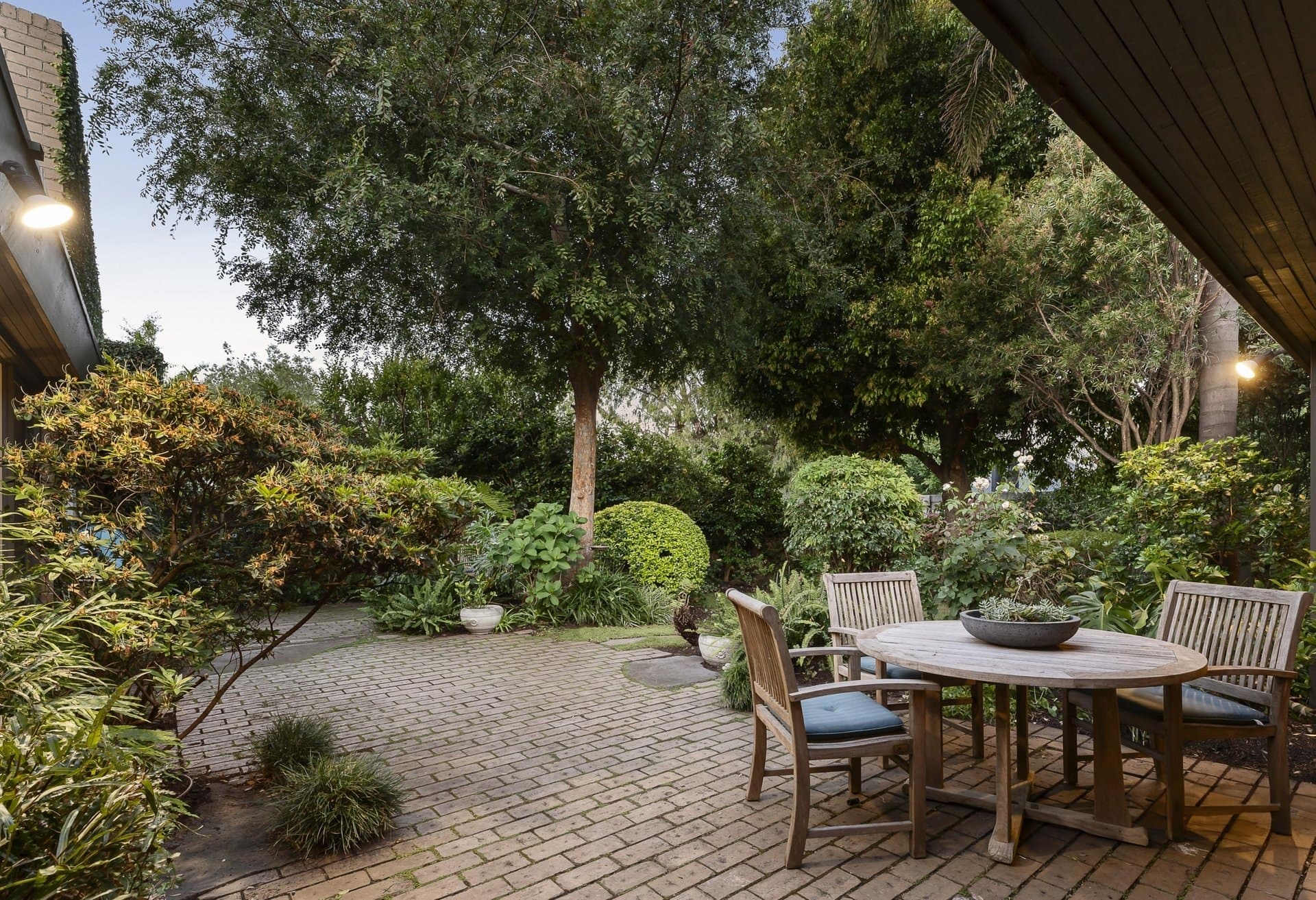 2/1 Hamilton Road, Malvern - Image 1