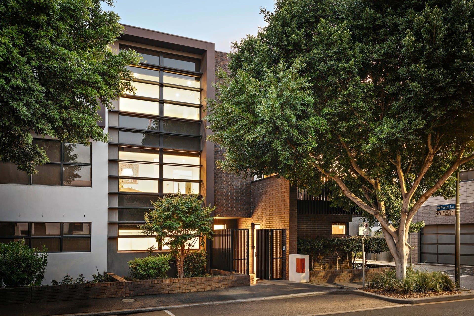45 South Wharf Drive, Docklands - Image 1