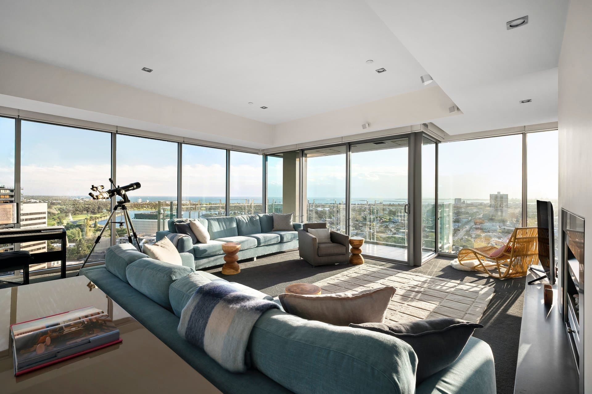 2705/368 St Kilda Road, Melbourne - Thumbnail 3