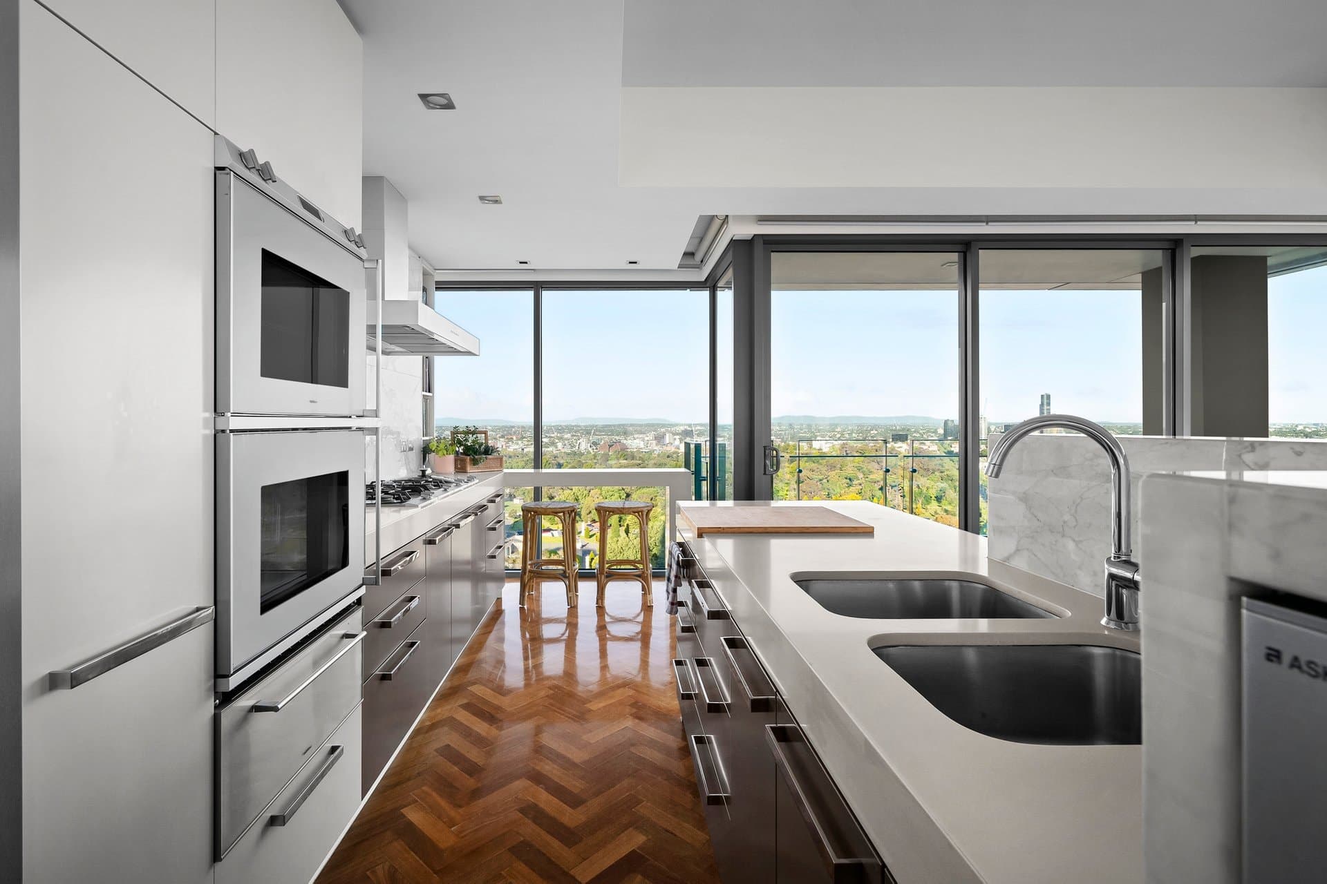 2705/368 St Kilda Road, Melbourne - Thumbnail 7