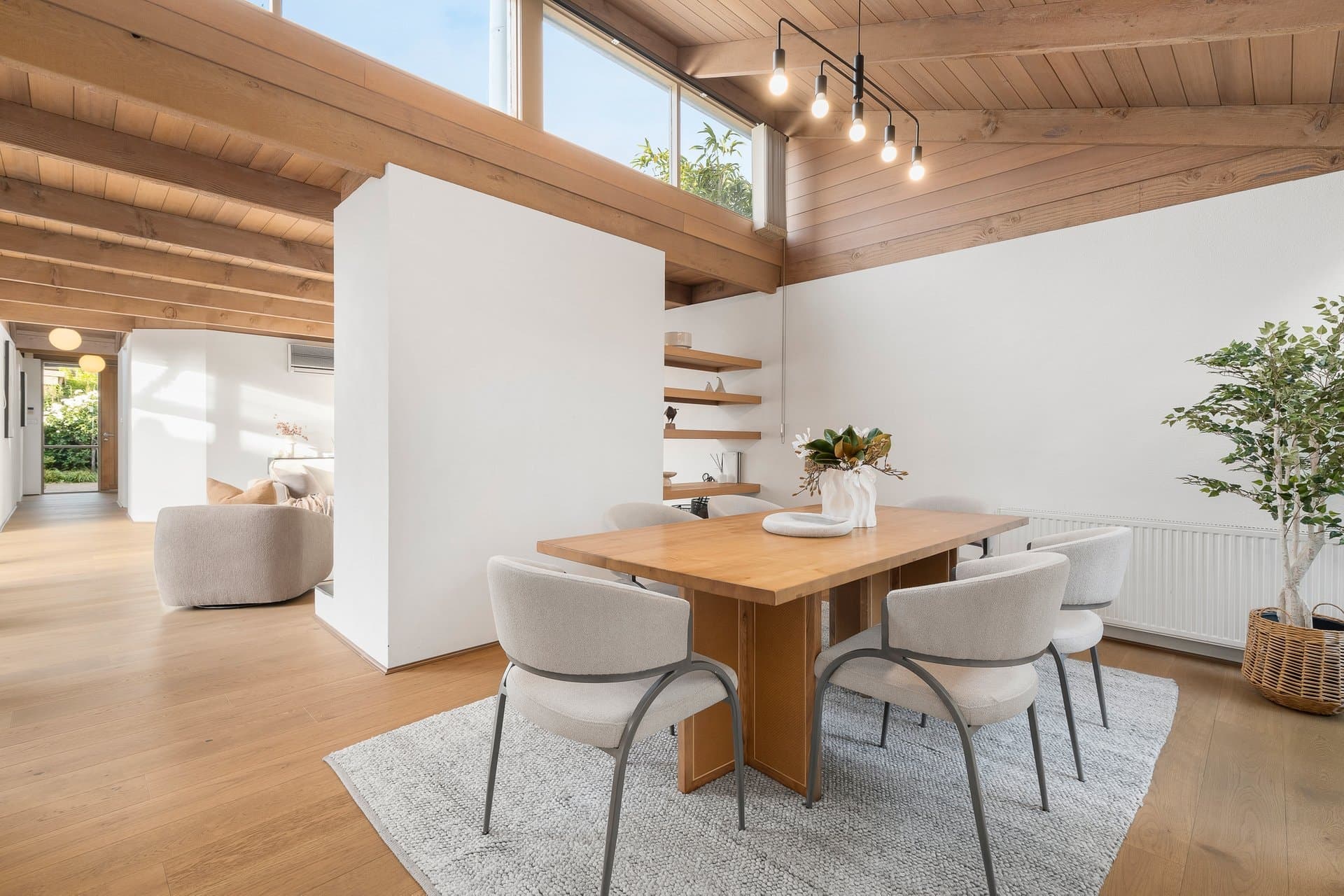 22 Silver Street, Malvern - Thumbnail 2