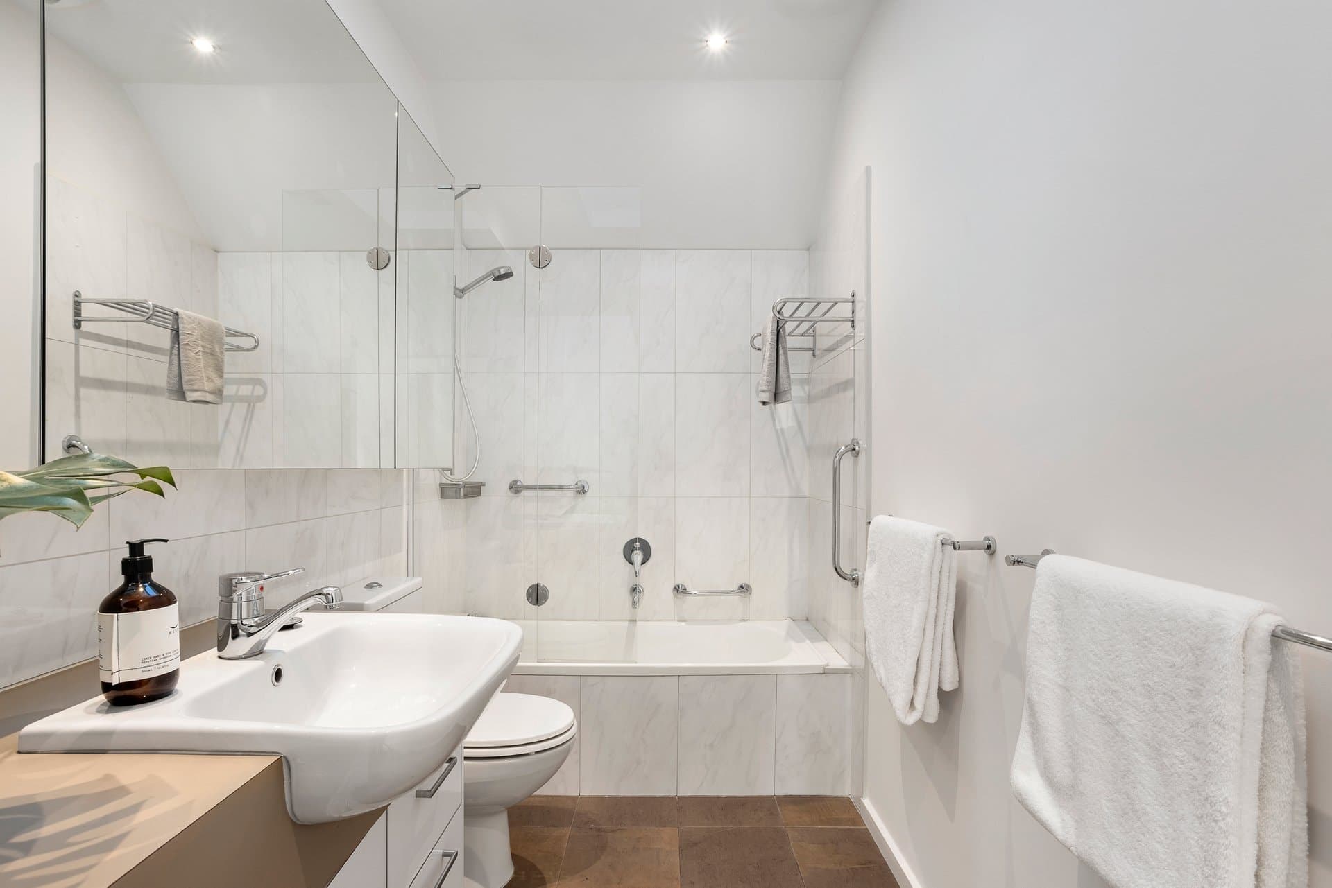 246D Domain Road, South Yarra - Thumbnail 6