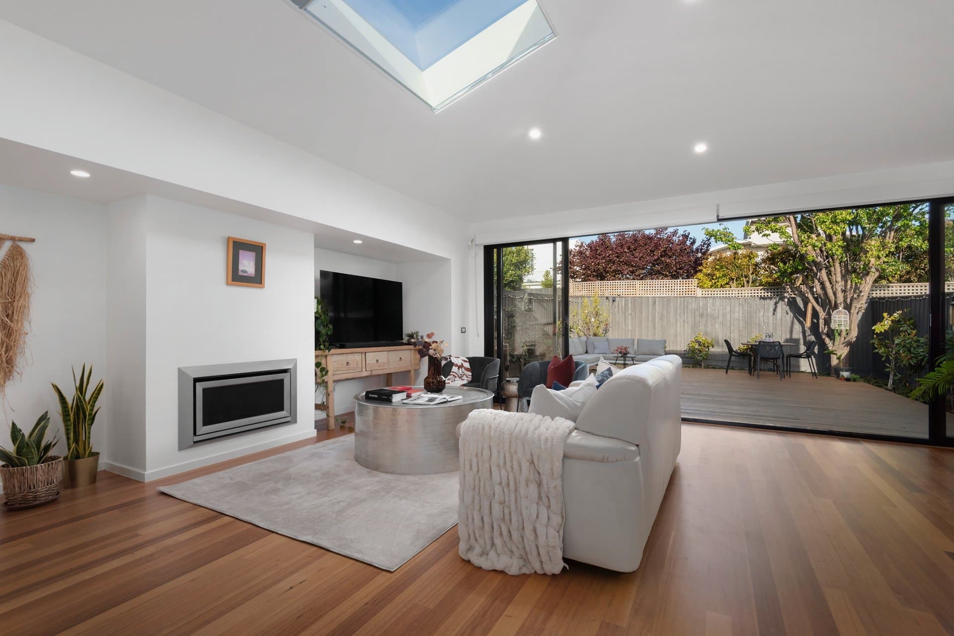 6A College Grove, Black Rock - Thumbnail 2
