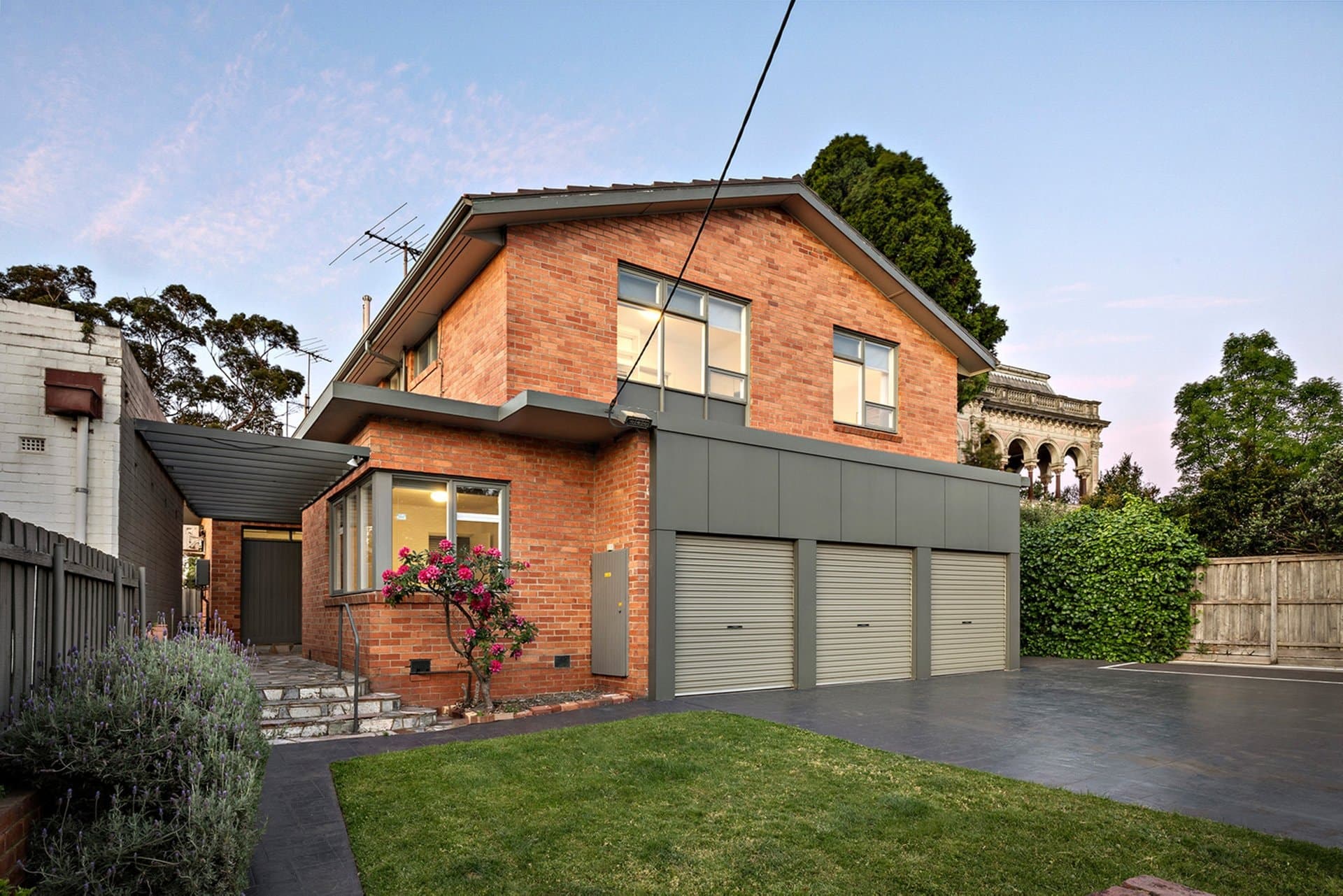 1/1 Manor Grove, Caulfield North - Thumbnail 2