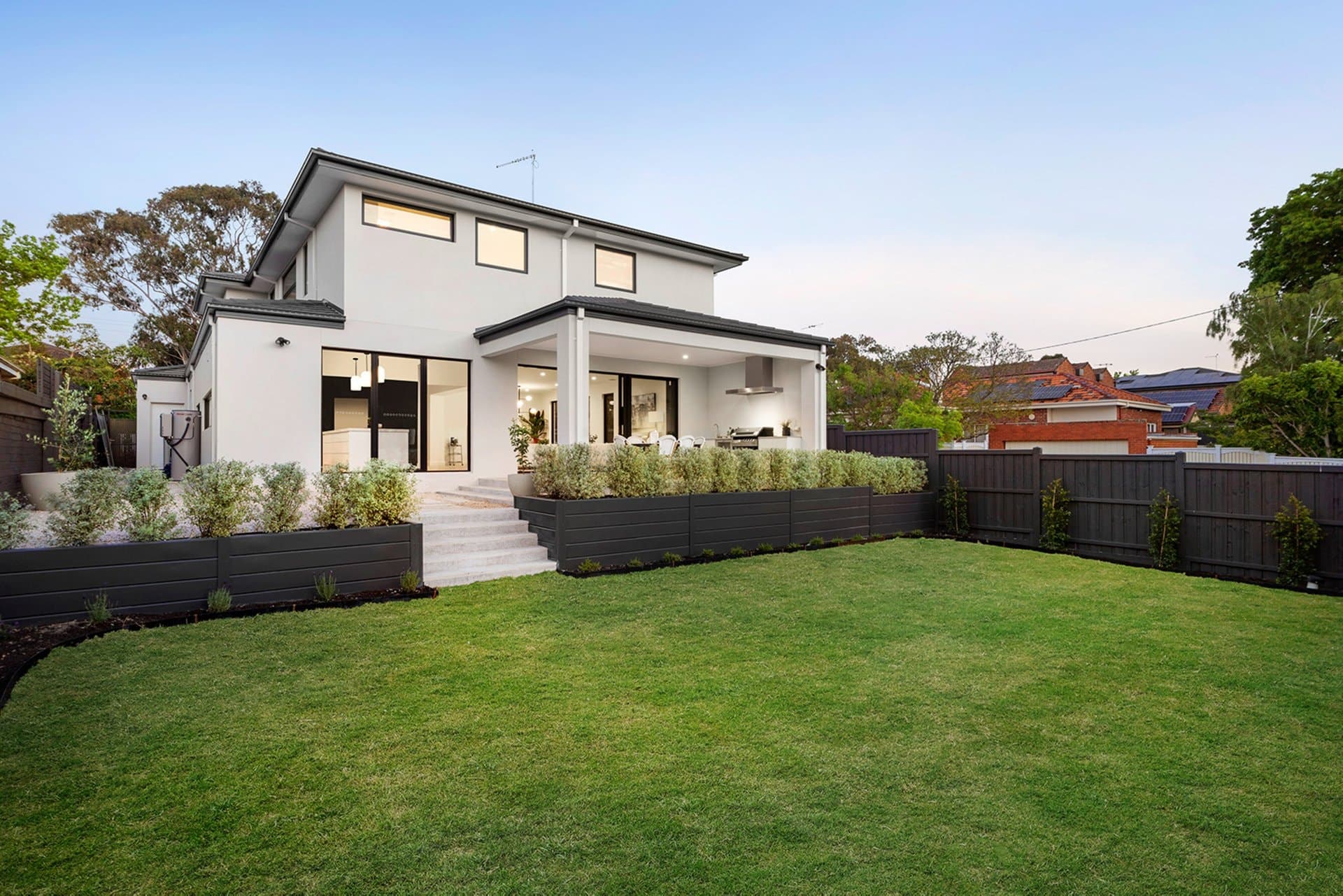 10 Yeovil Road, Glen Iris - Thumbnail 2