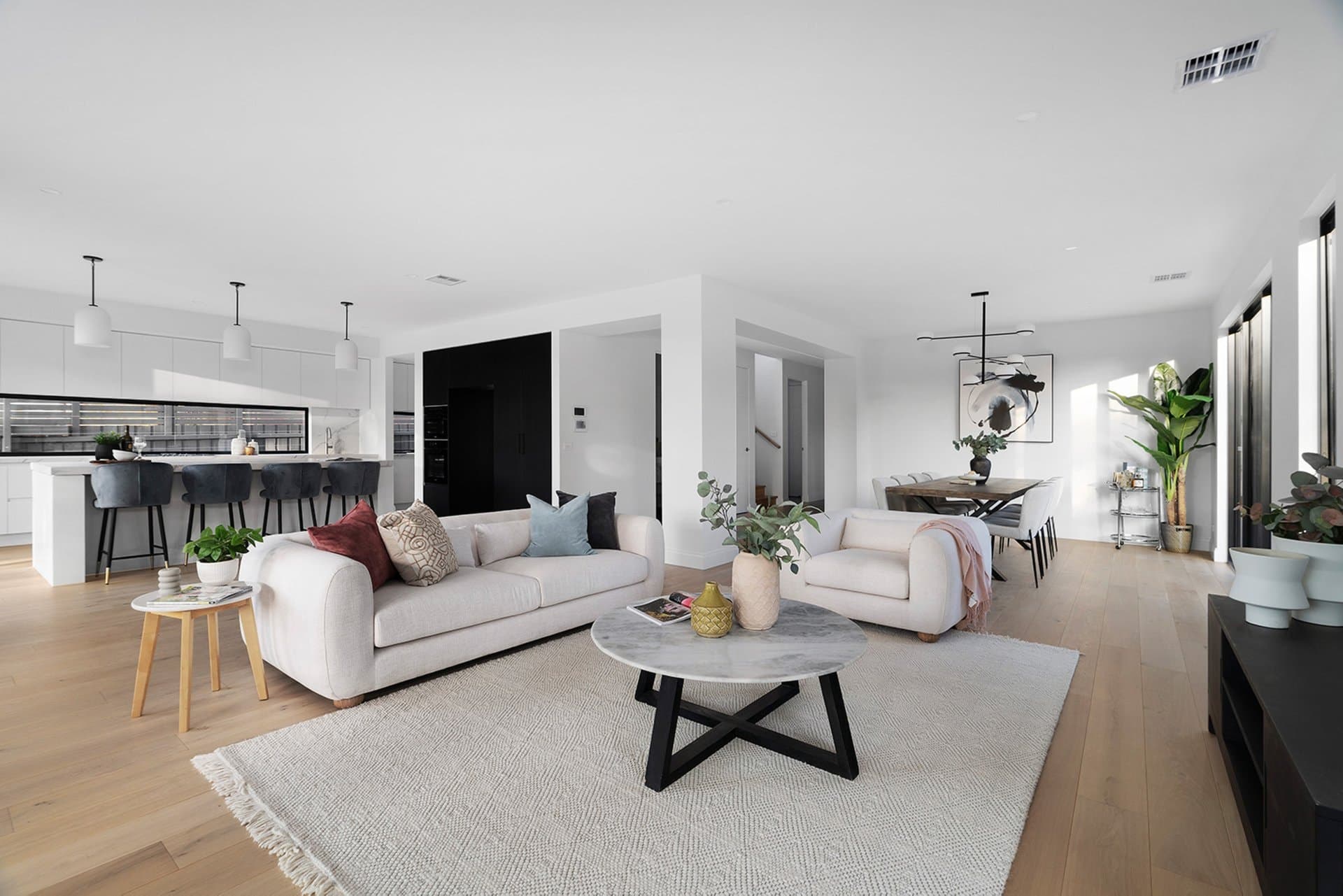 10 Yeovil Road, Glen Iris - Thumbnail 3