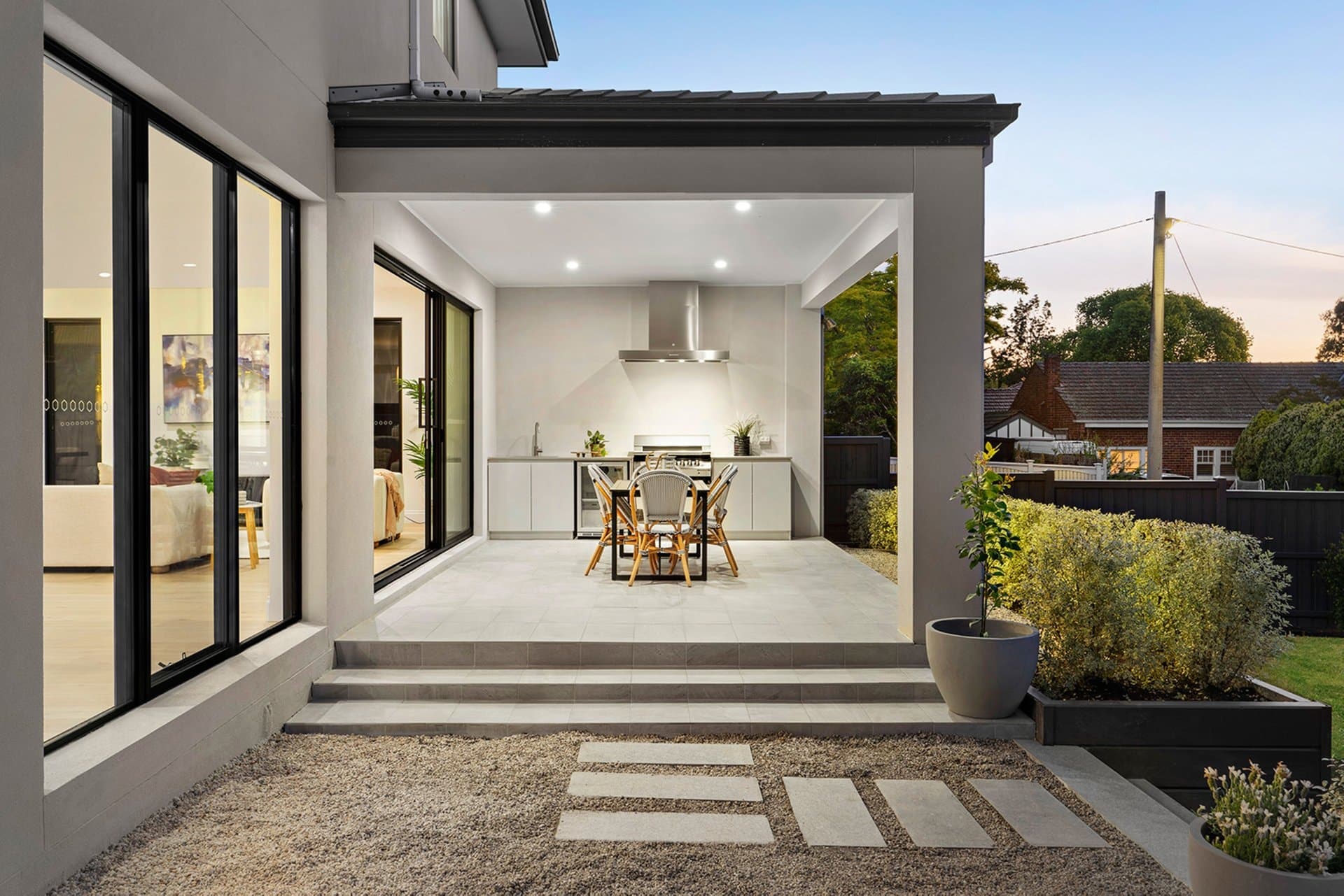10 Yeovil Road, Glen Iris - Thumbnail 8