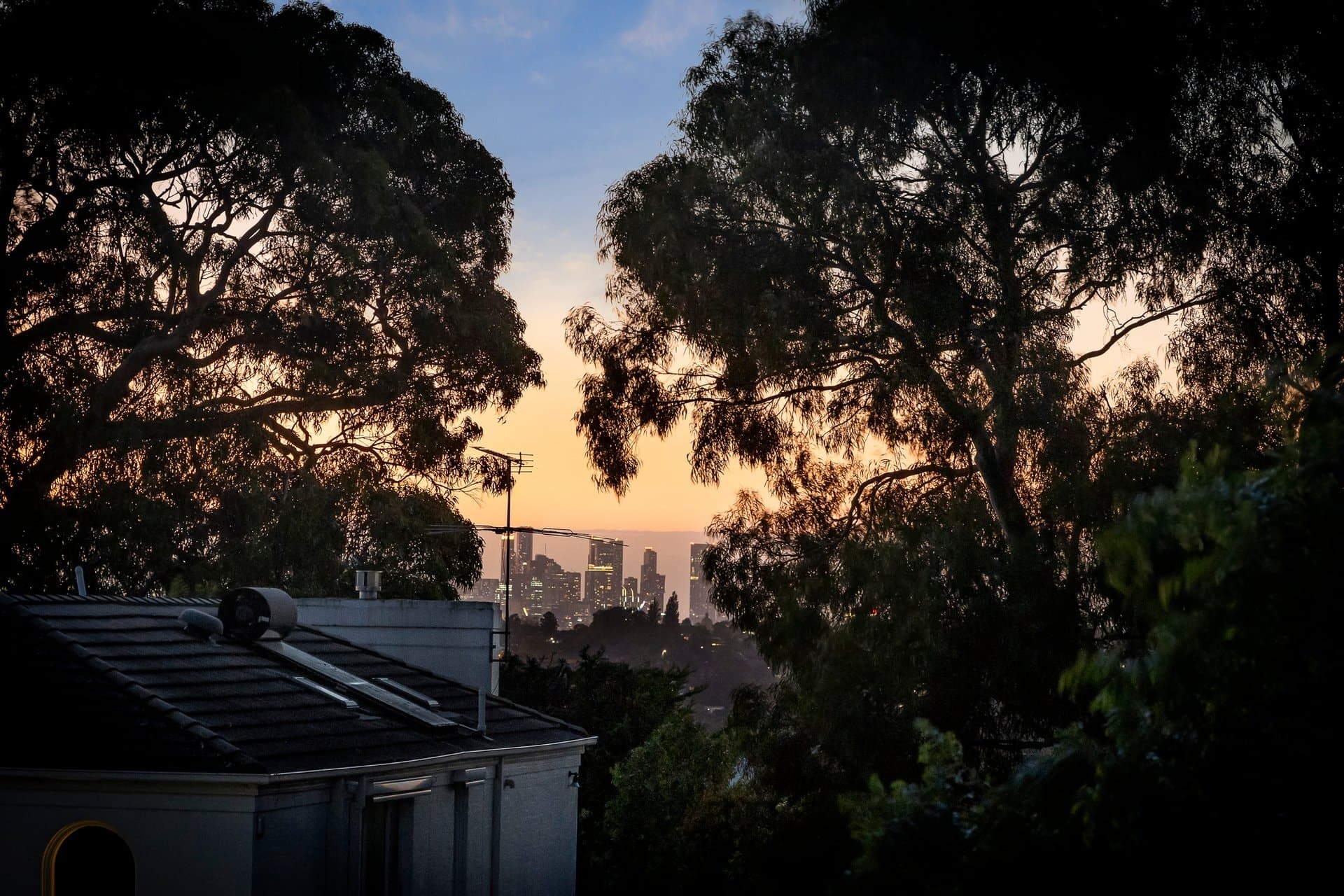3 Sanctuary Close, Balwyn - Thumbnail 3