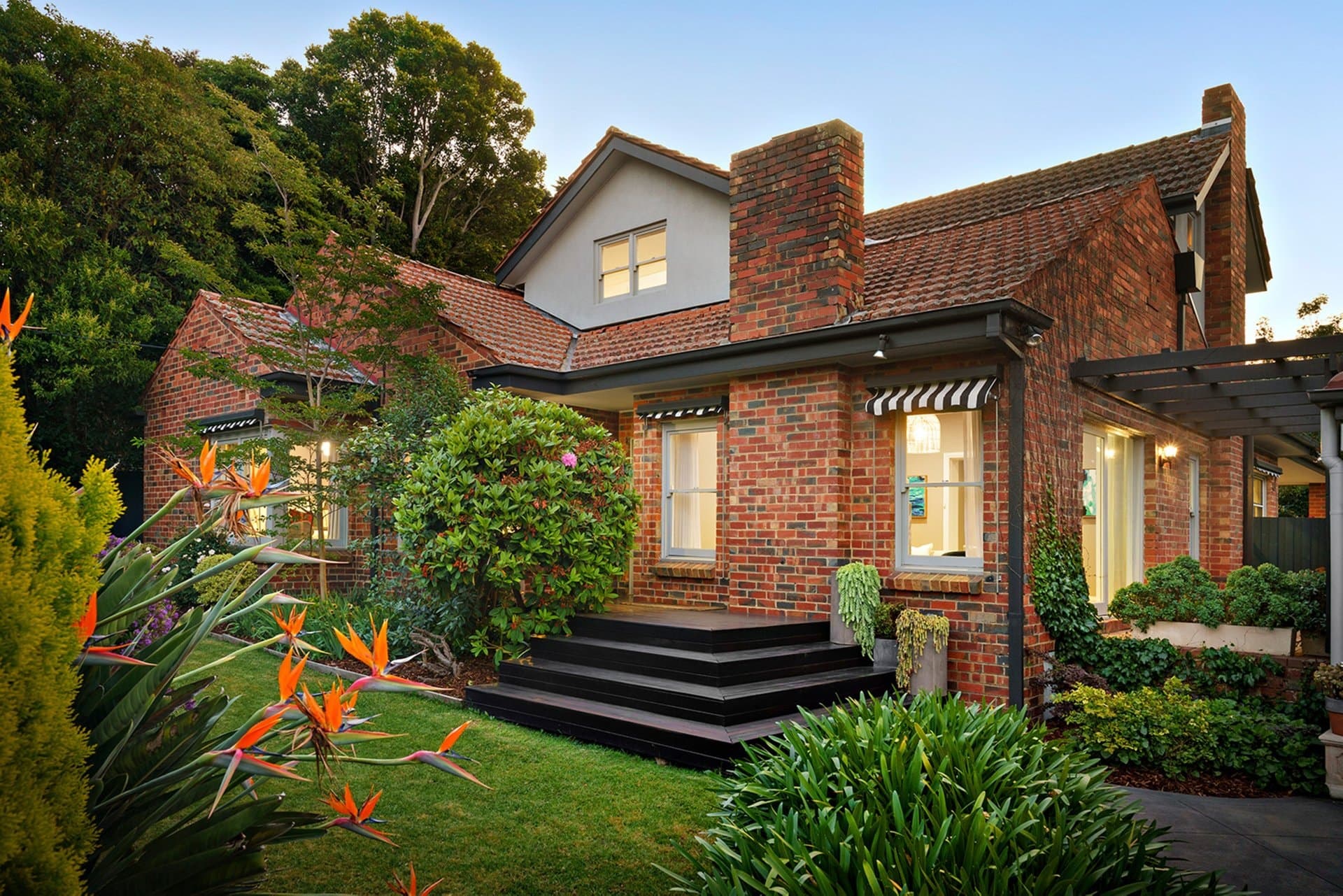 4 Godfrey Court, Surrey Hills - Image 1