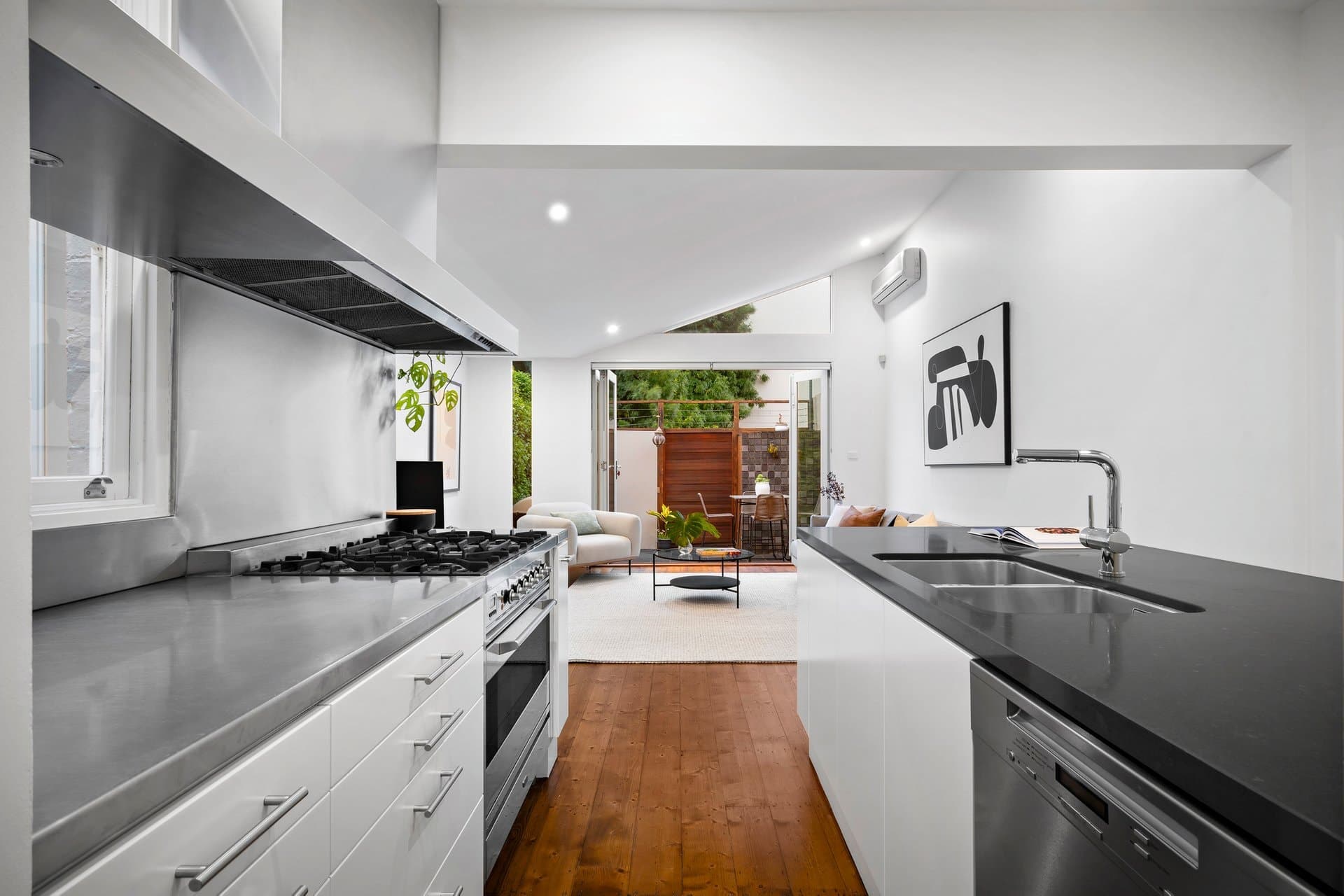 8 Greig Street, Albert Park - Thumbnail 6
