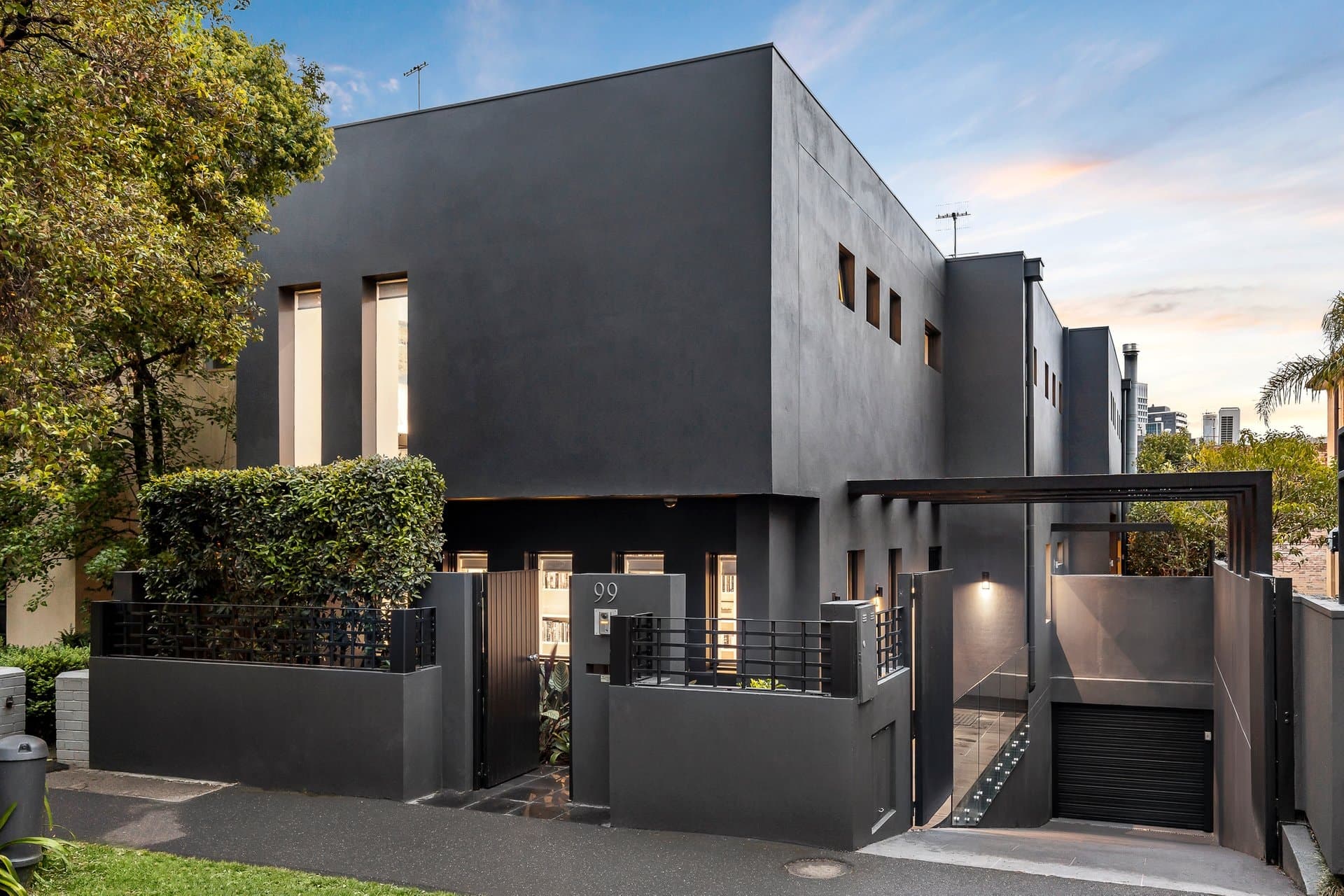 99 Millswyn Street, South Yarra - Thumbnail 2