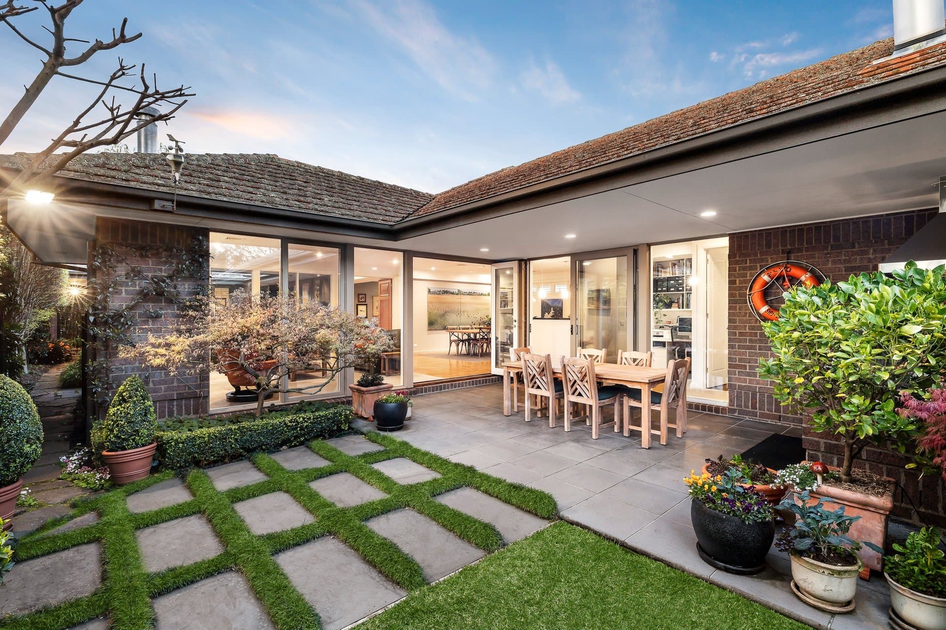 12 Bowley Avenue, Balwyn - Thumbnail 2