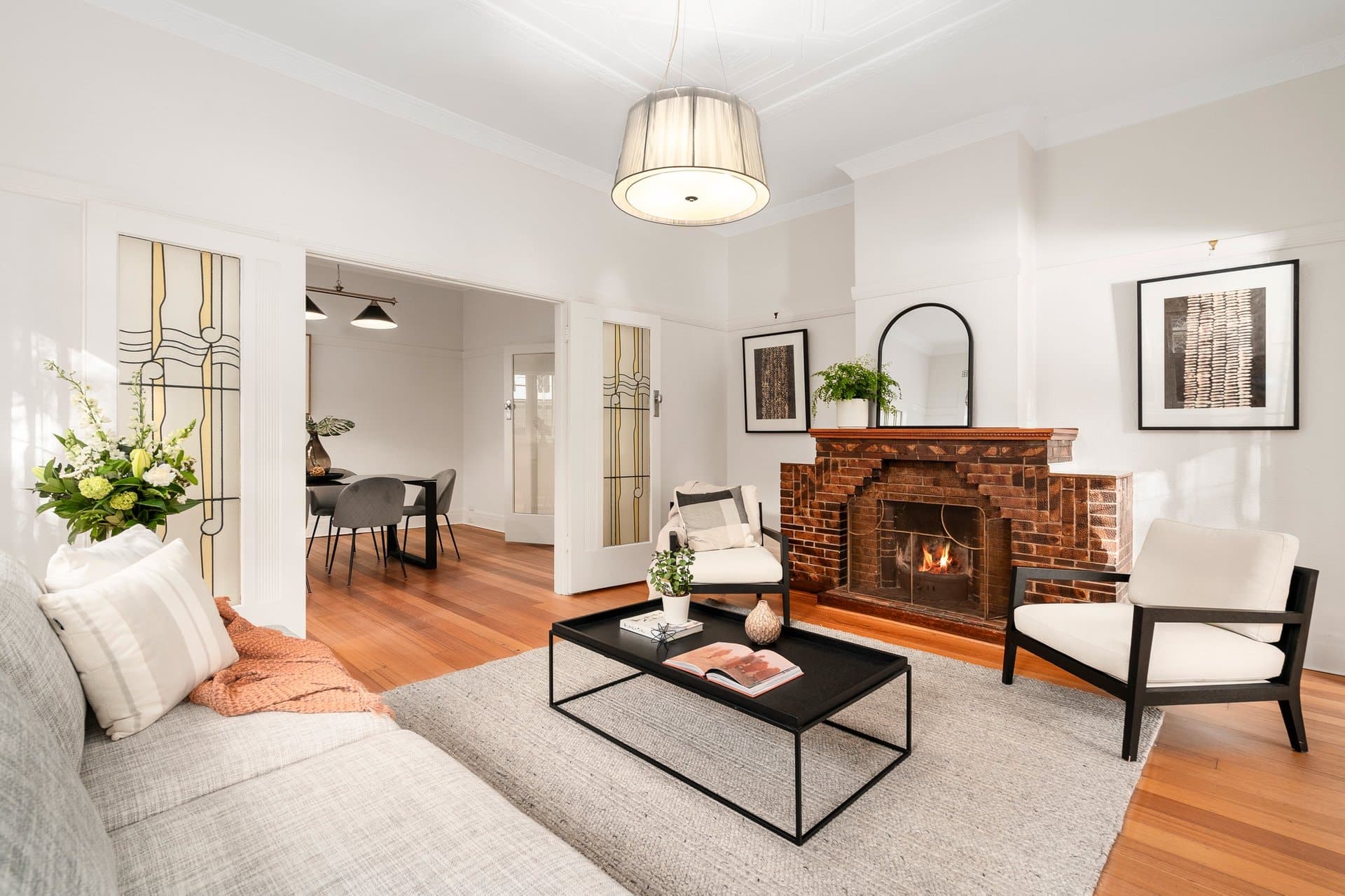 35 Lansell Crescent, Camberwell - Thumbnail 2