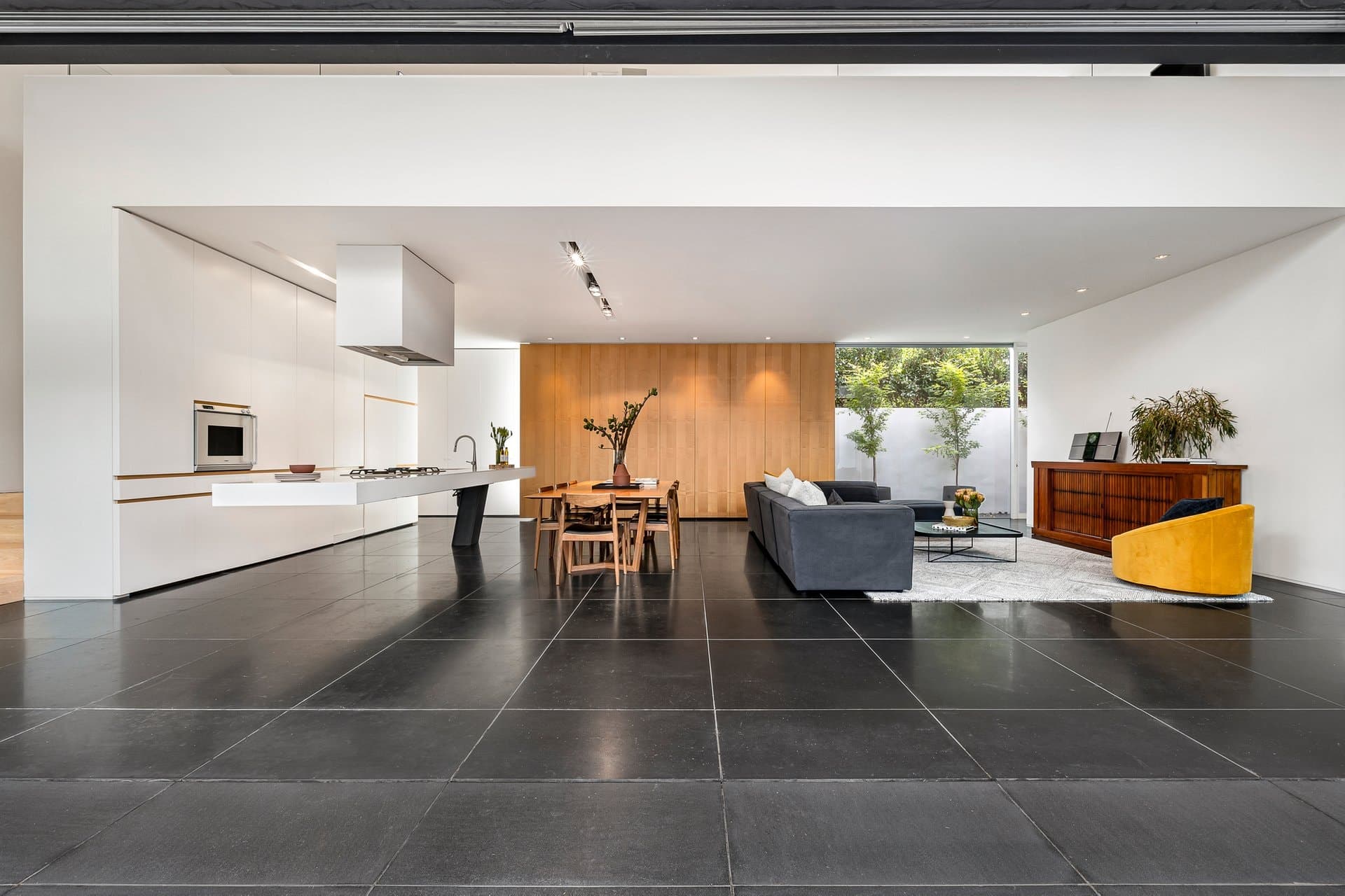 7 Gaynor Court, Malvern - Thumbnail 3