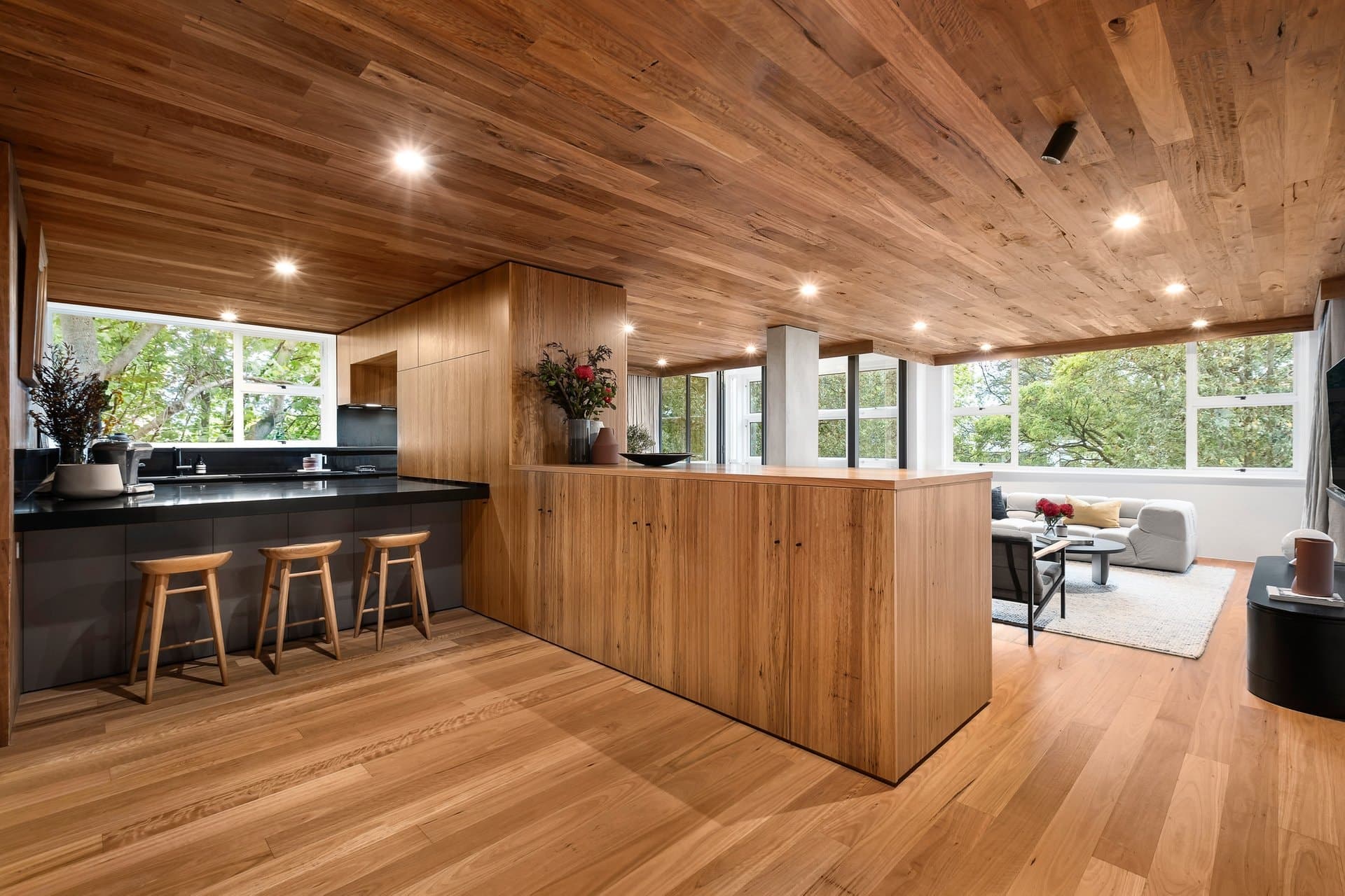 5/16 Woorigoleen Road, Toorak - Thumbnail 5