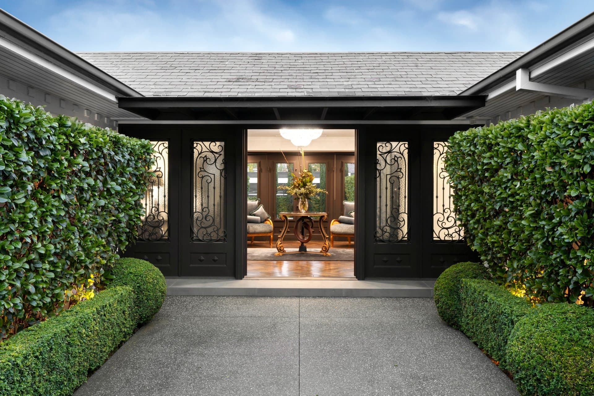 4 Teringa Place, Toorak - Thumbnail 2