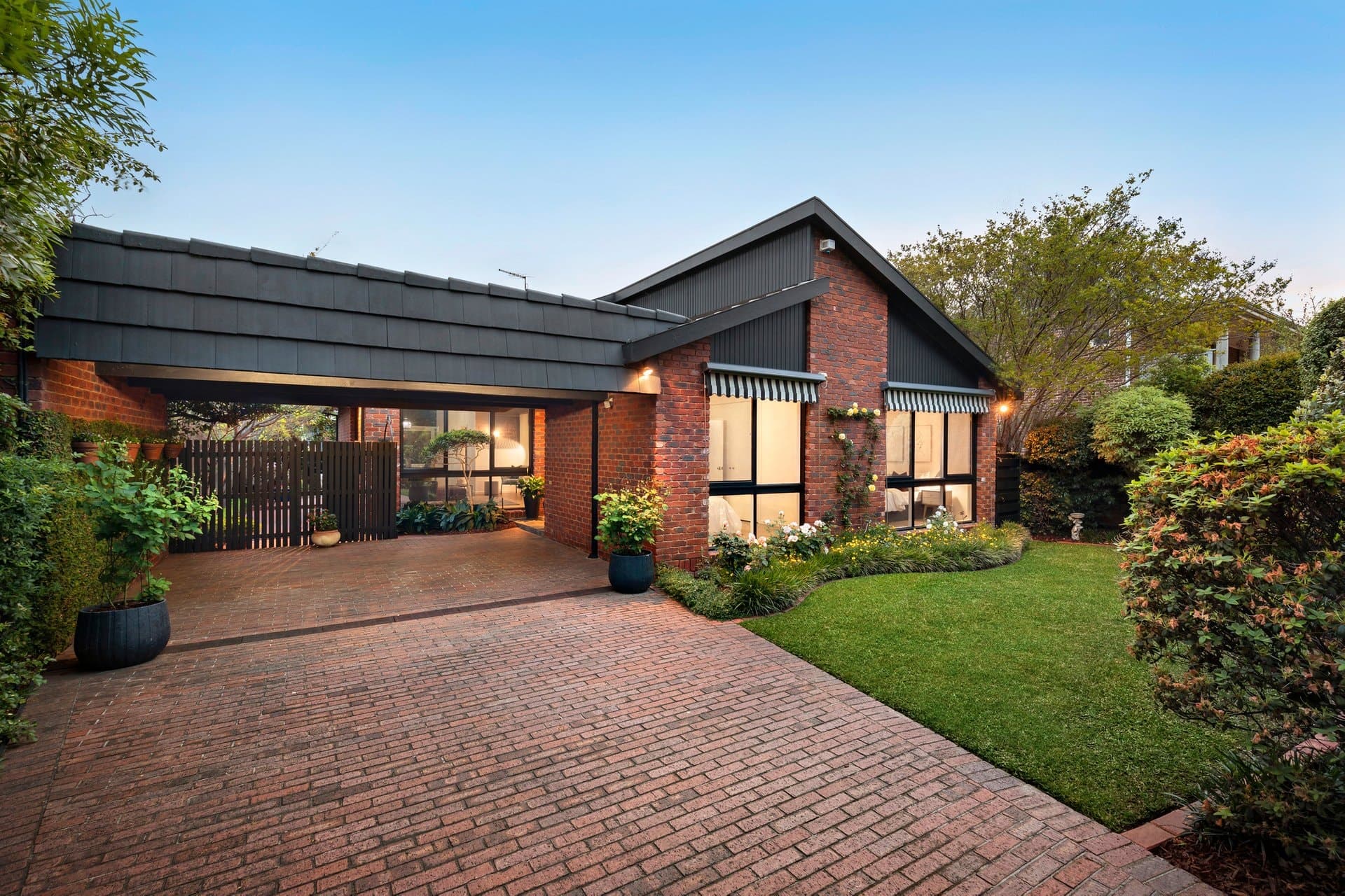 1/18 Dendy Street, Brighton - Image 1