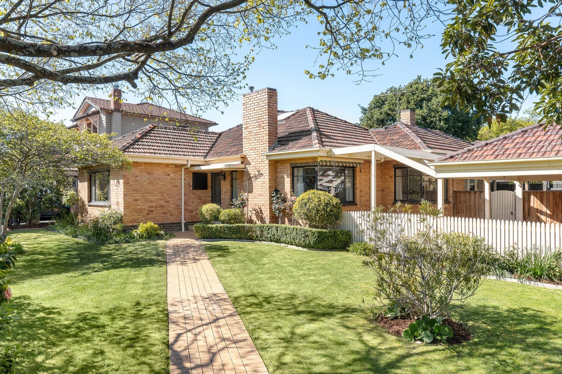 25 Blenheim Avenue, Mont Albert - Image 1