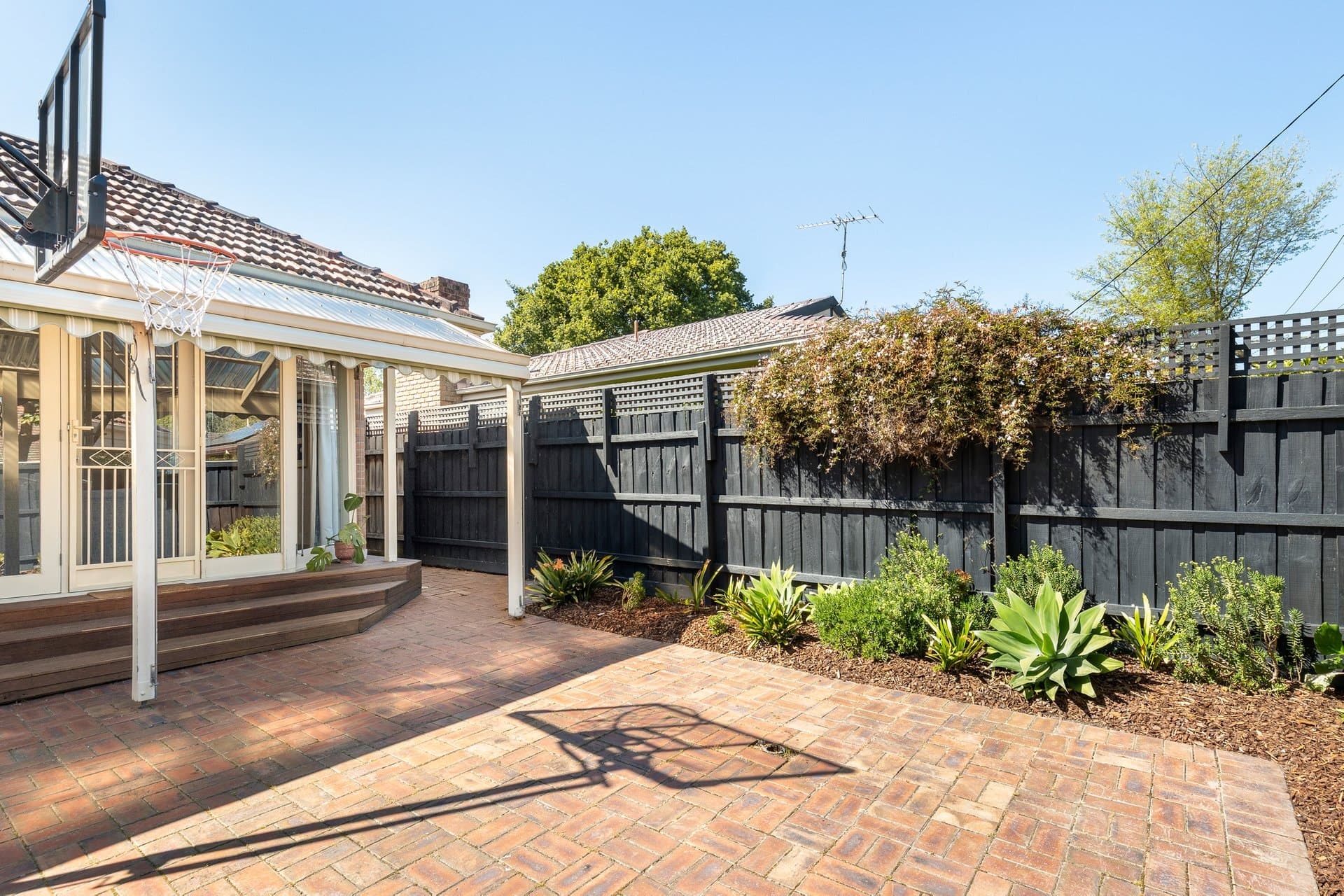 25 Blenheim Avenue, Mont Albert - Thumbnail 5