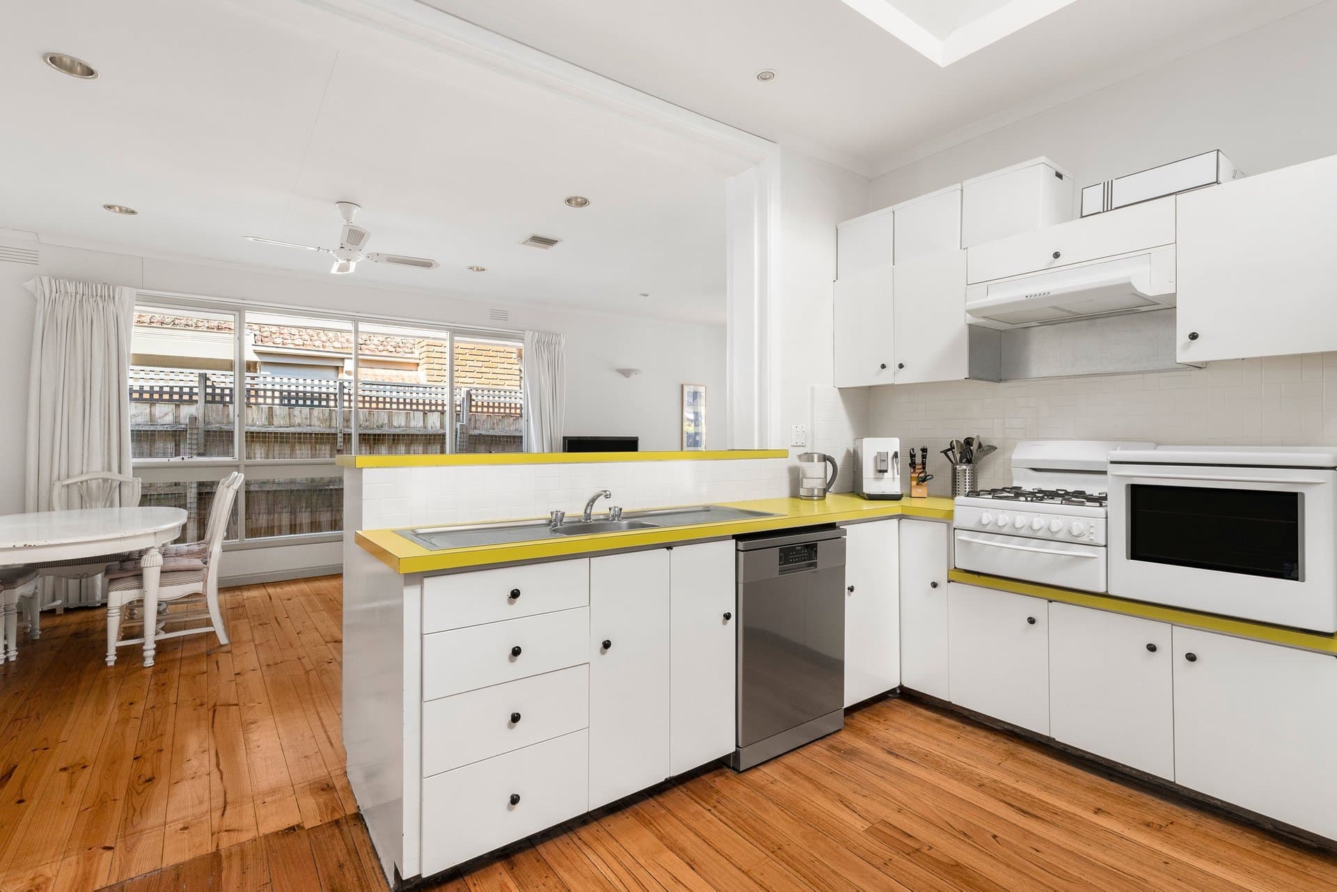 25 Blenheim Avenue, Mont Albert - Thumbnail 6