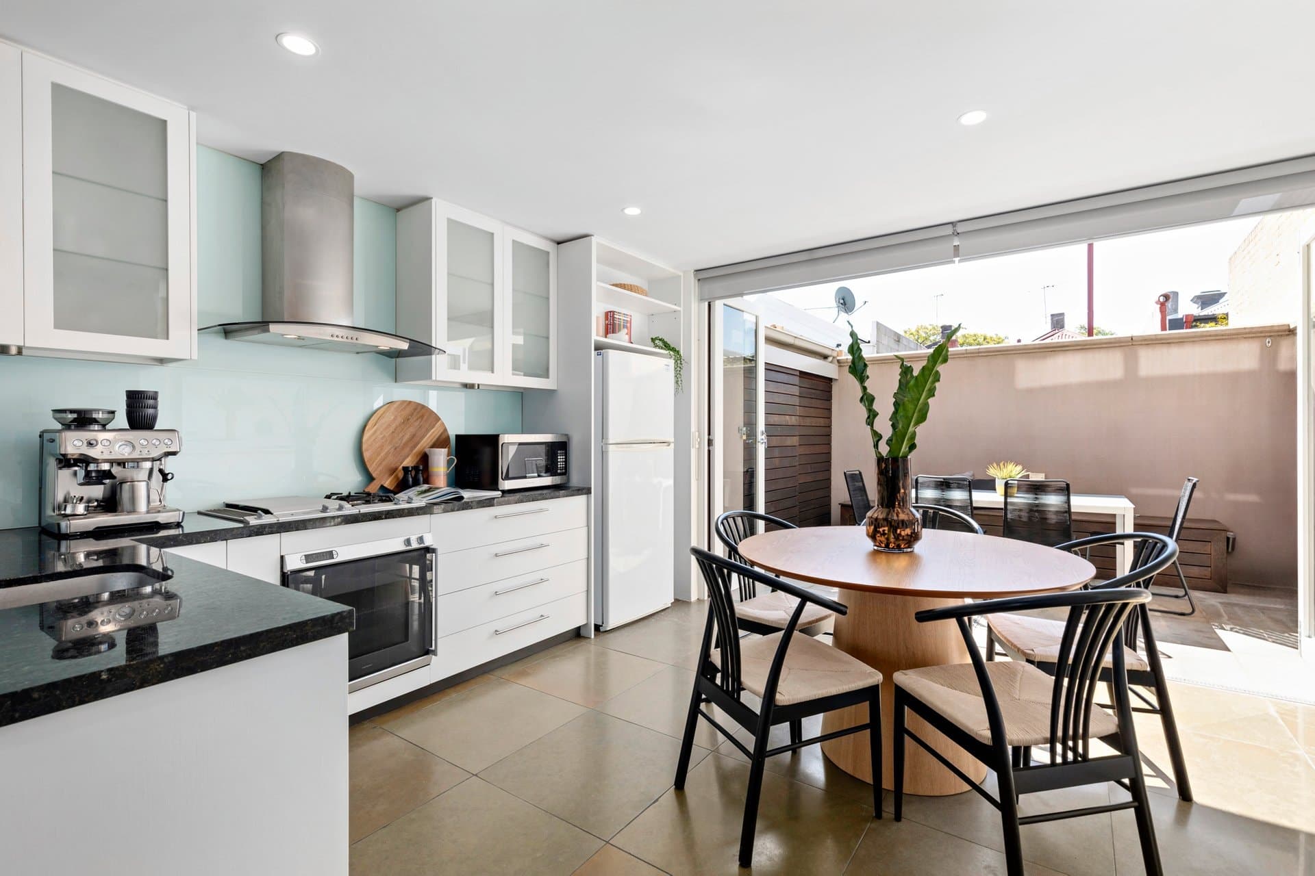 6 Little Finlay Street, Albert Park - Thumbnail 2