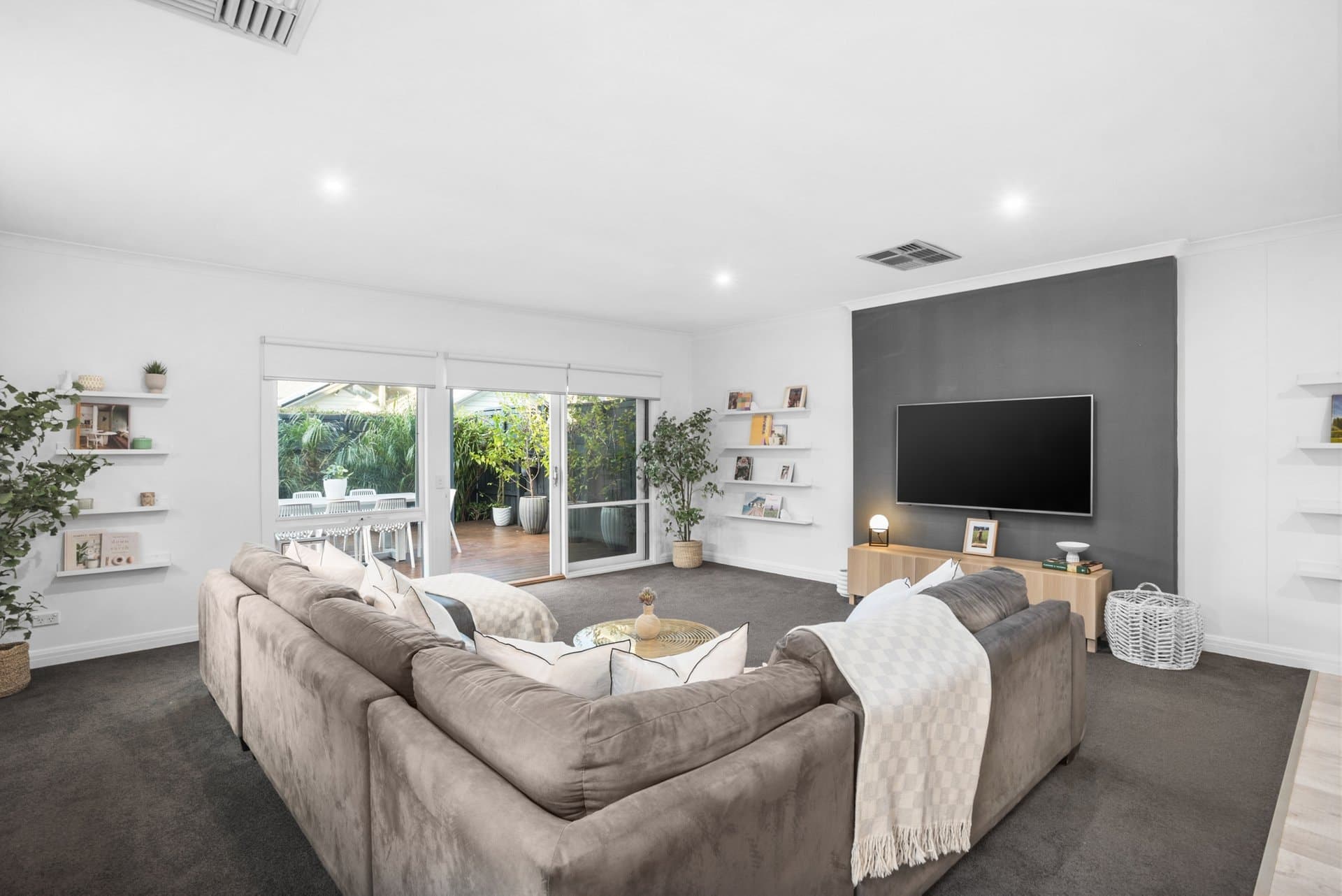37A Swinden Avenue, Cheltenham - Thumbnail 2
