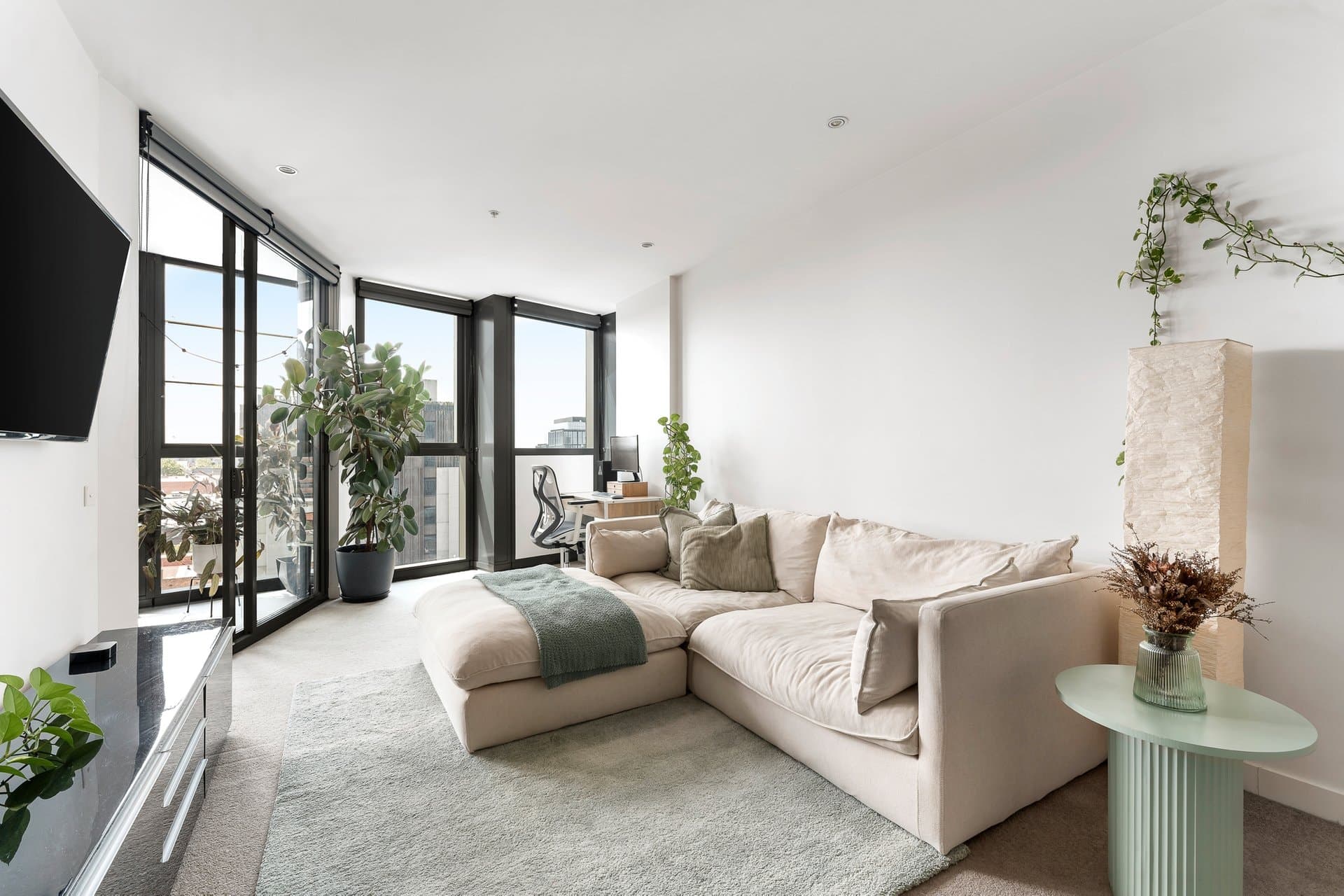 704/140 Swan Street, Richmond - Image 1