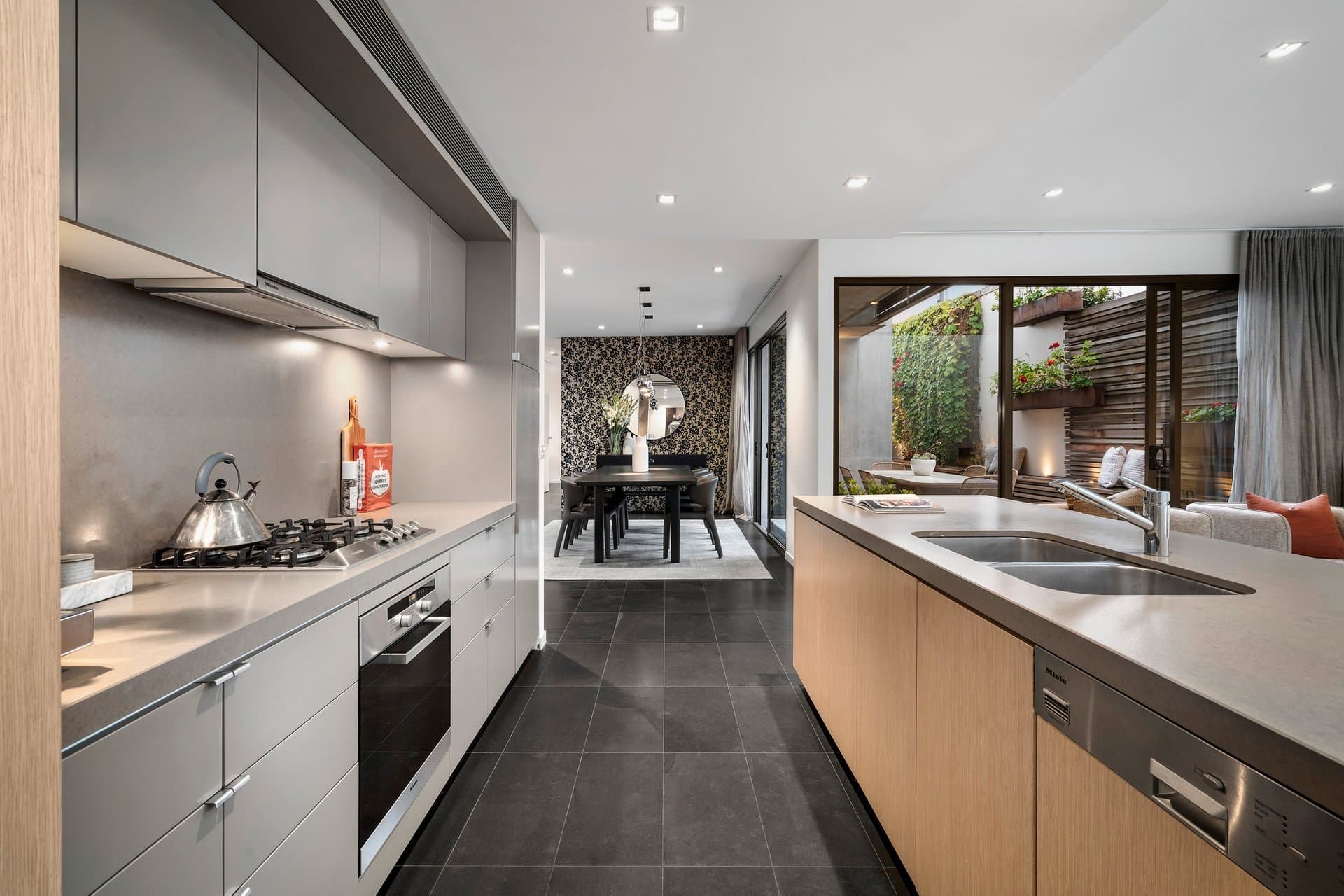 17 Coventry Place, South Melbourne - Thumbnail 8