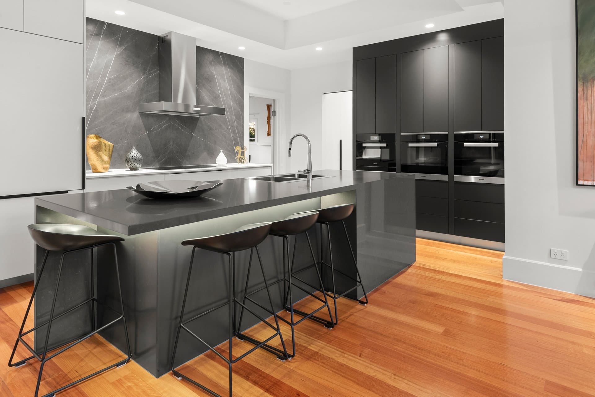 14A Madden Grove, Kew - Thumbnail 4