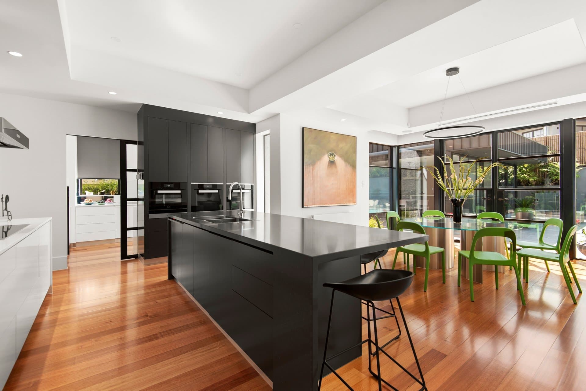14A Madden Grove, Kew - Thumbnail 5