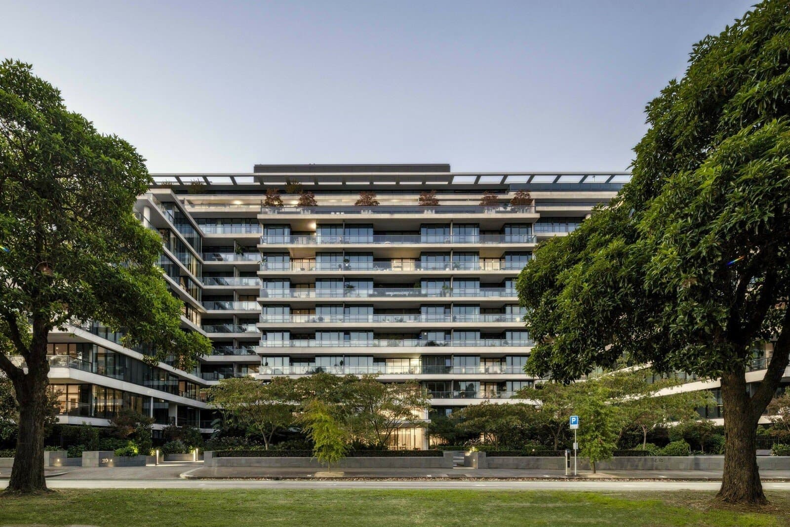 819/280 Albert Street, East Melbourne - Image 1
