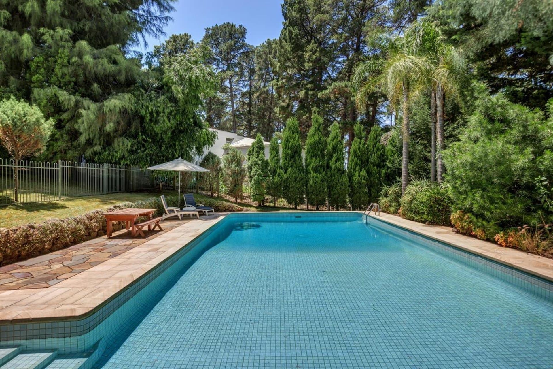 50 Pine Ridge, Donvale - Thumbnail 2