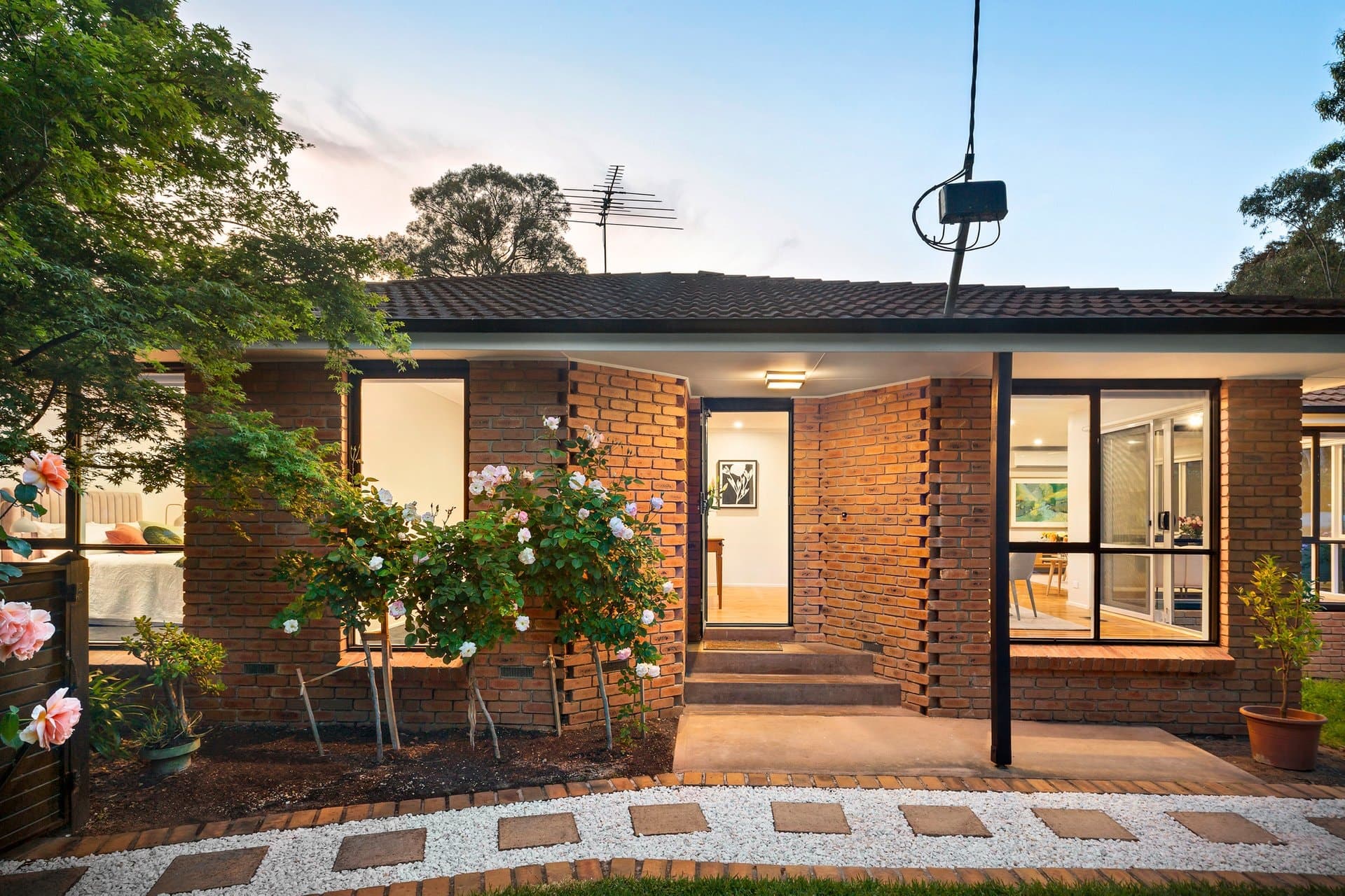 1/96 Summerhill Road, Glen Iris - Thumbnail 2