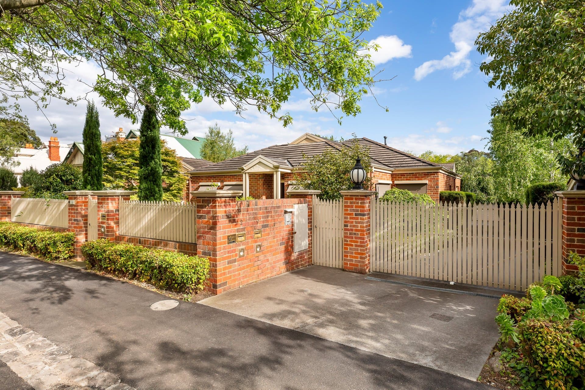 2/114 Guildford Road, Surrey Hills - Image 1