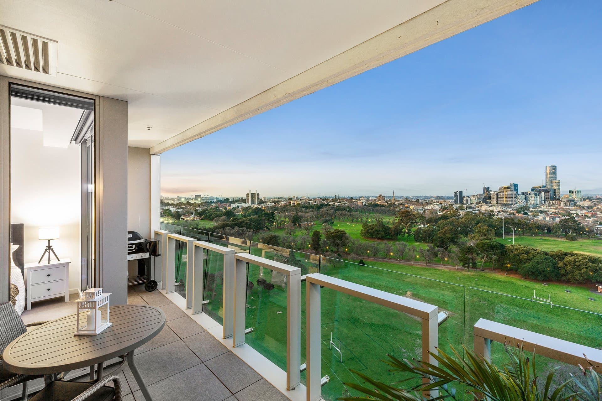 1509/499 St Kilda Road, Melbourne - Thumbnail 2