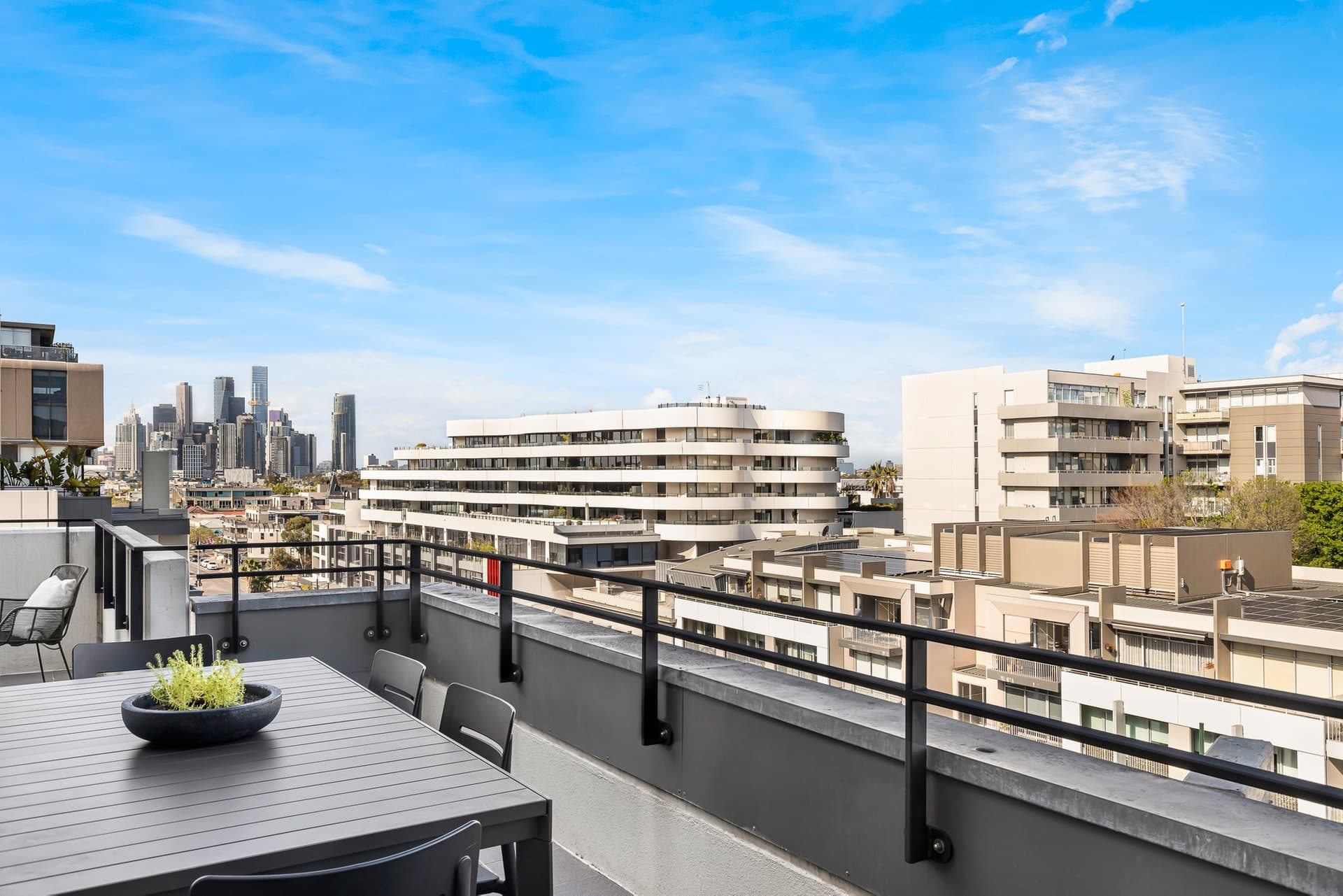 709/55 Bay Street, Port Melbourne - Thumbnail 4