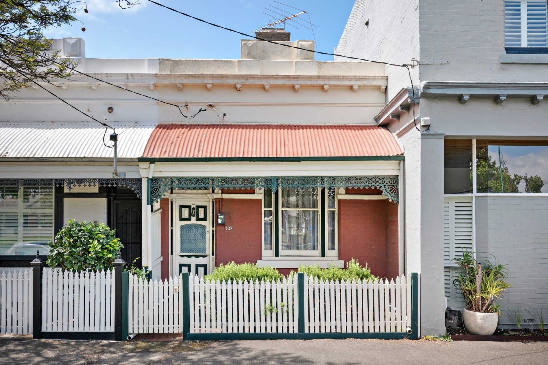 107 Kerferd Road, Albert Park - Image 1