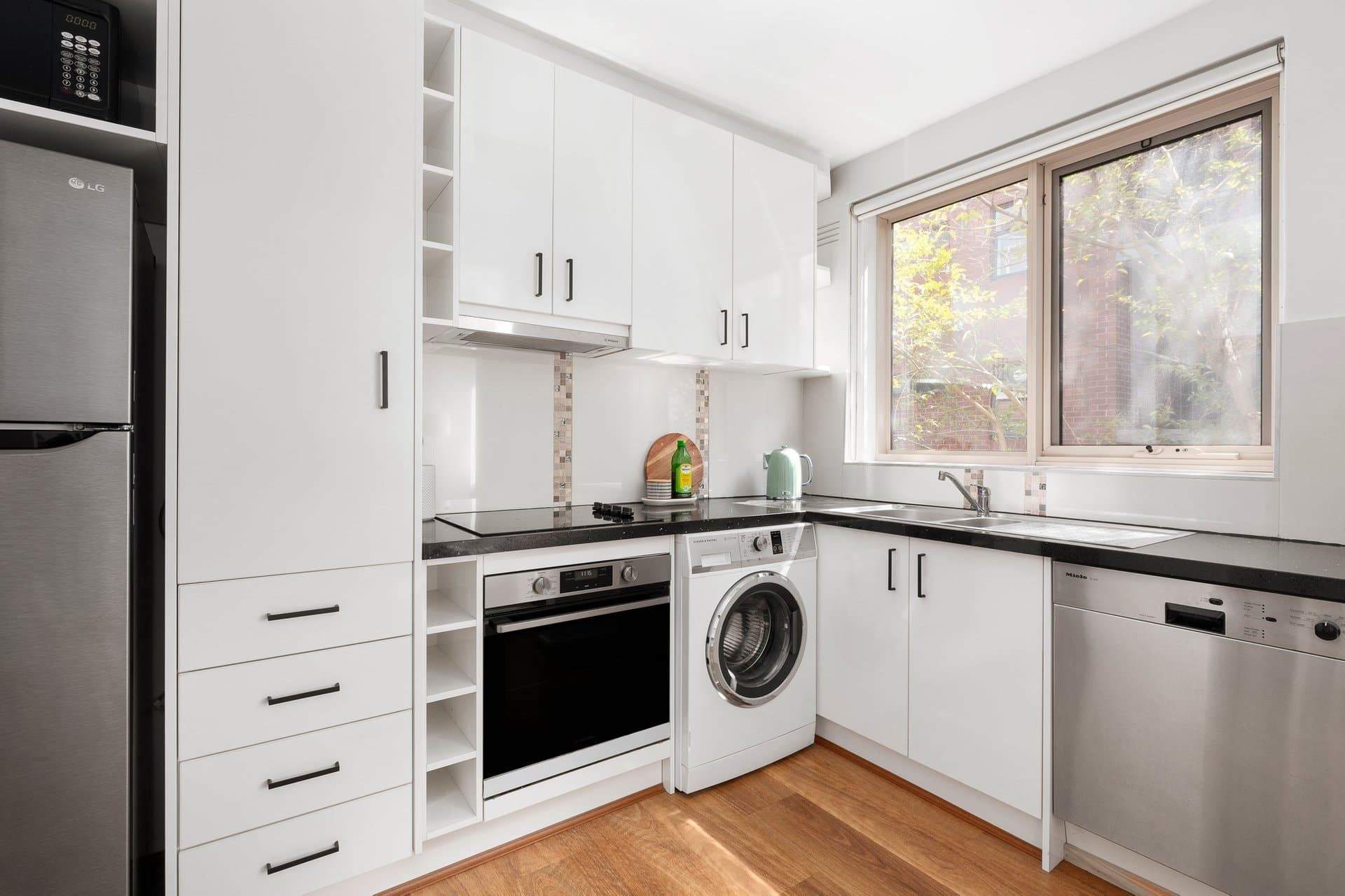 3/10 Tivoli Road, South Yarra - Thumbnail 3