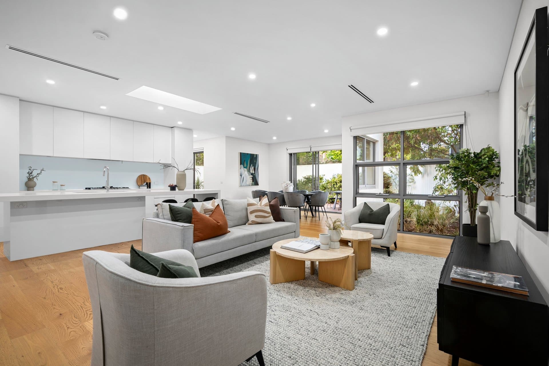 9 Linnaker Place, Kew - Thumbnail 2