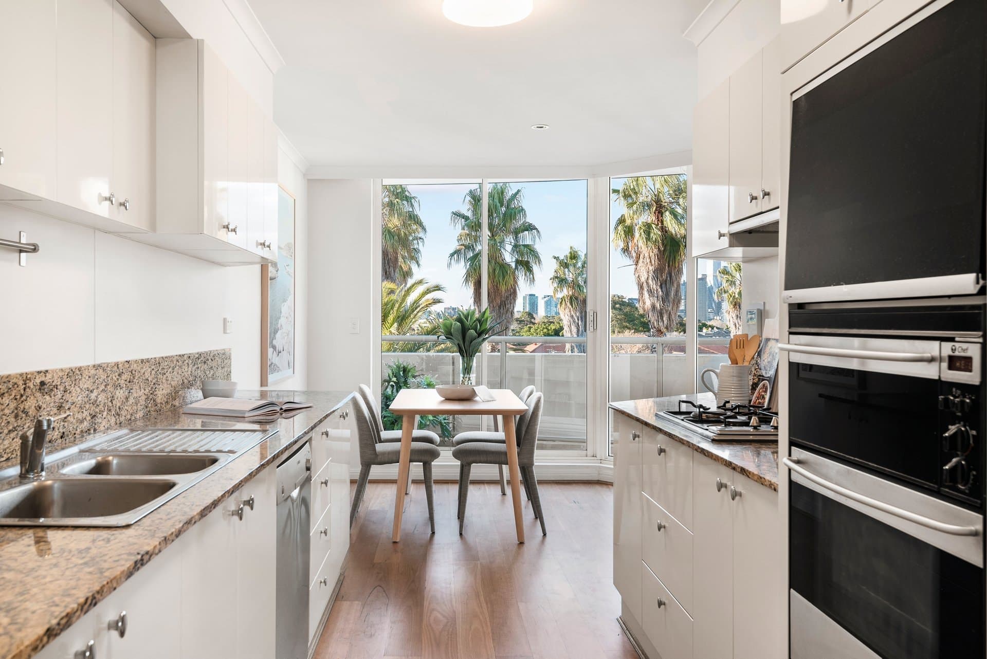 301/107 Beach Street, Port Melbourne - Thumbnail 6