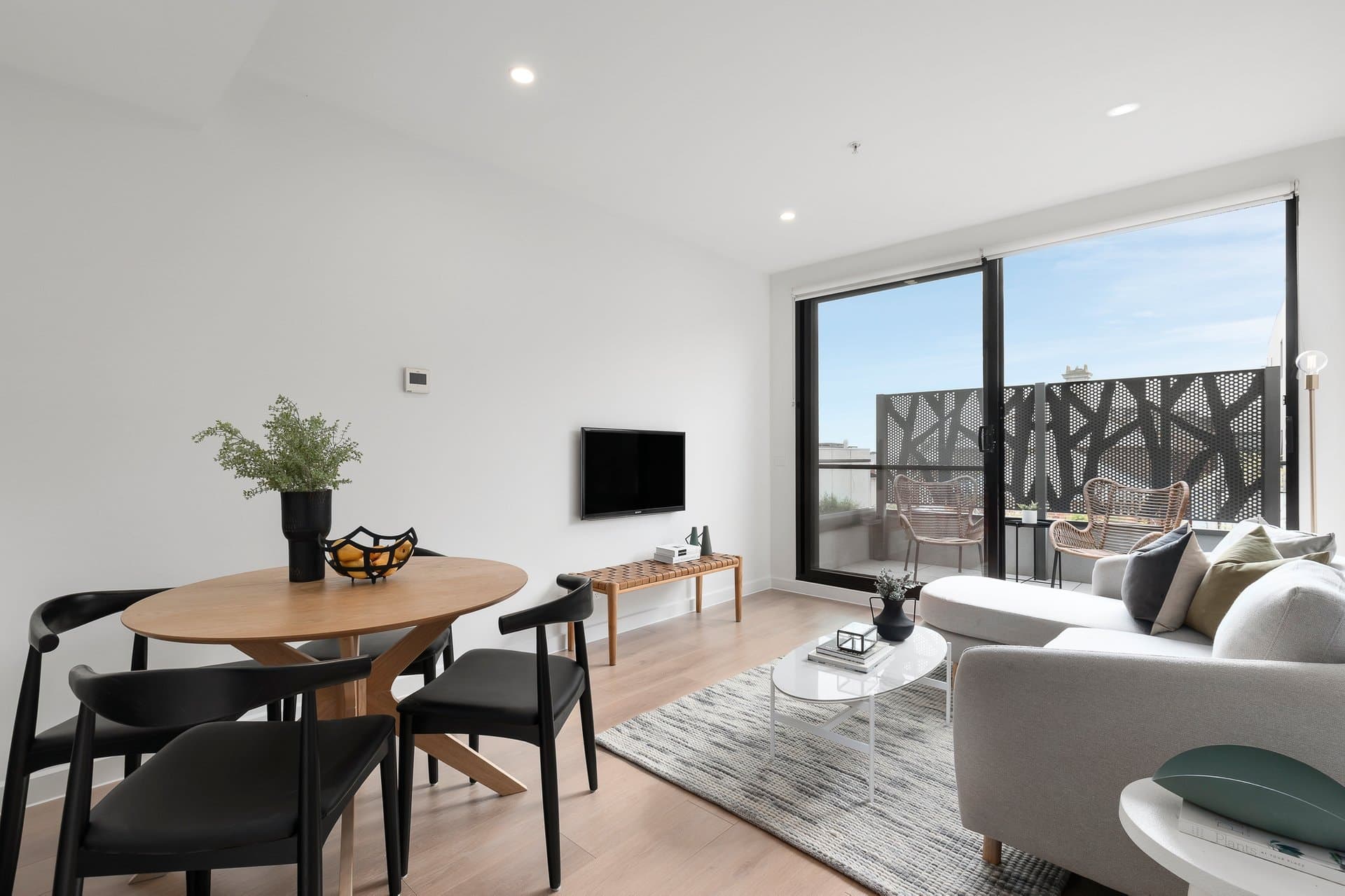 204/26 Warleigh Grove, Brighton - Image 1