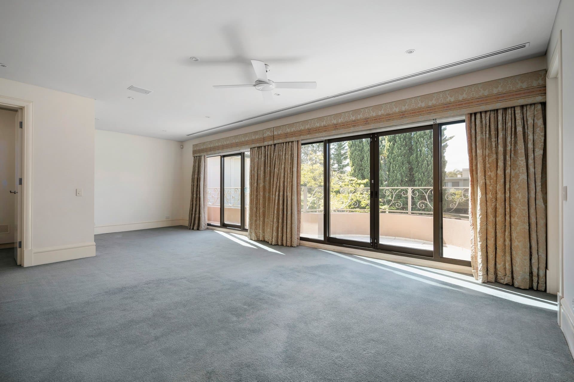 16 Polo Parade, Caulfield North - Thumbnail 4