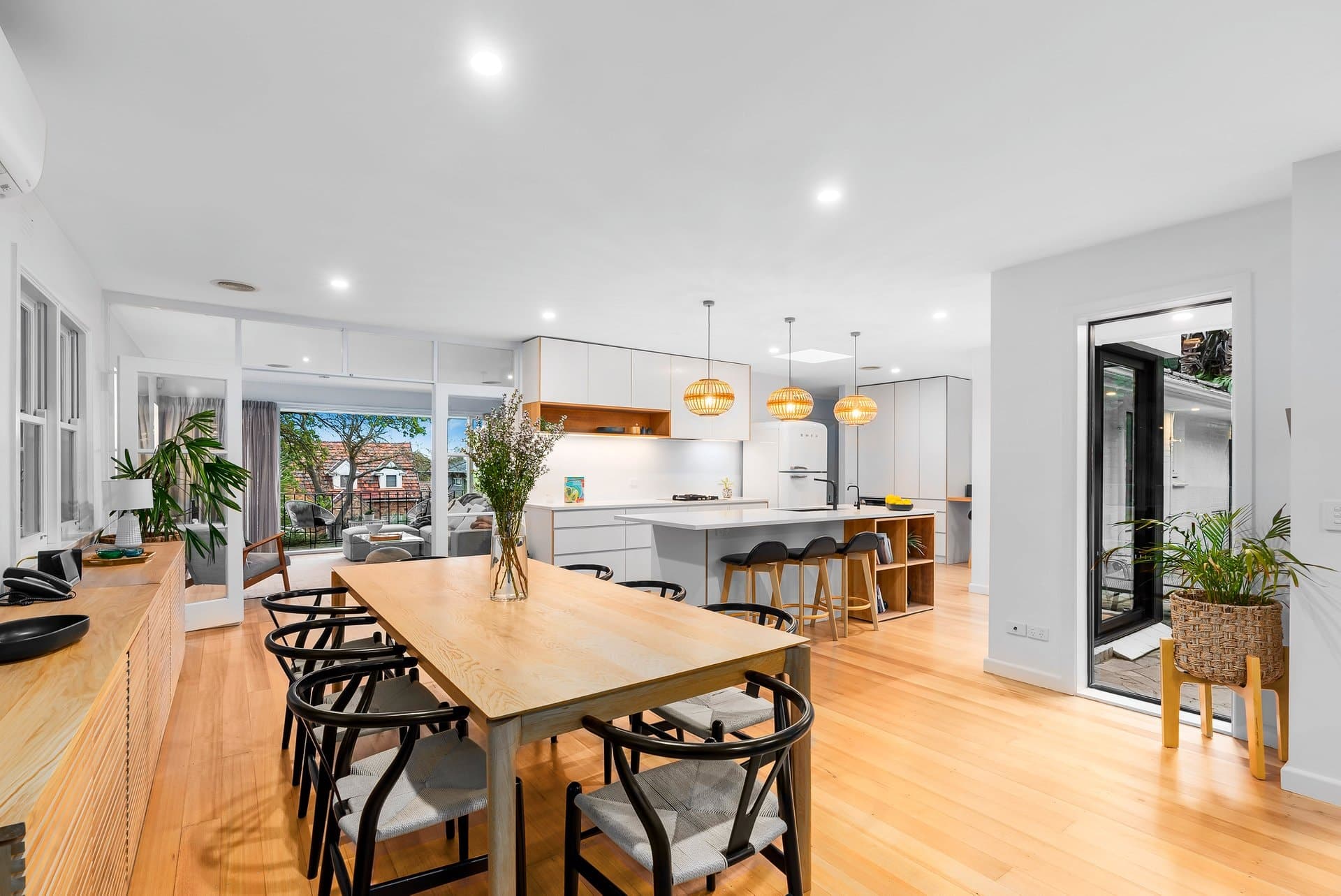 10 Beauview Parade, Ivanhoe East - Thumbnail 2