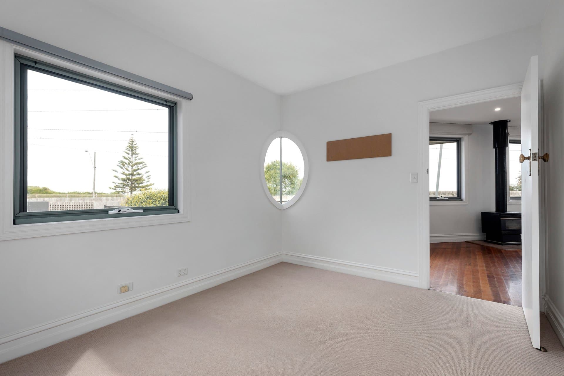 1 Seaview Avenue, Brighton - Thumbnail 6
