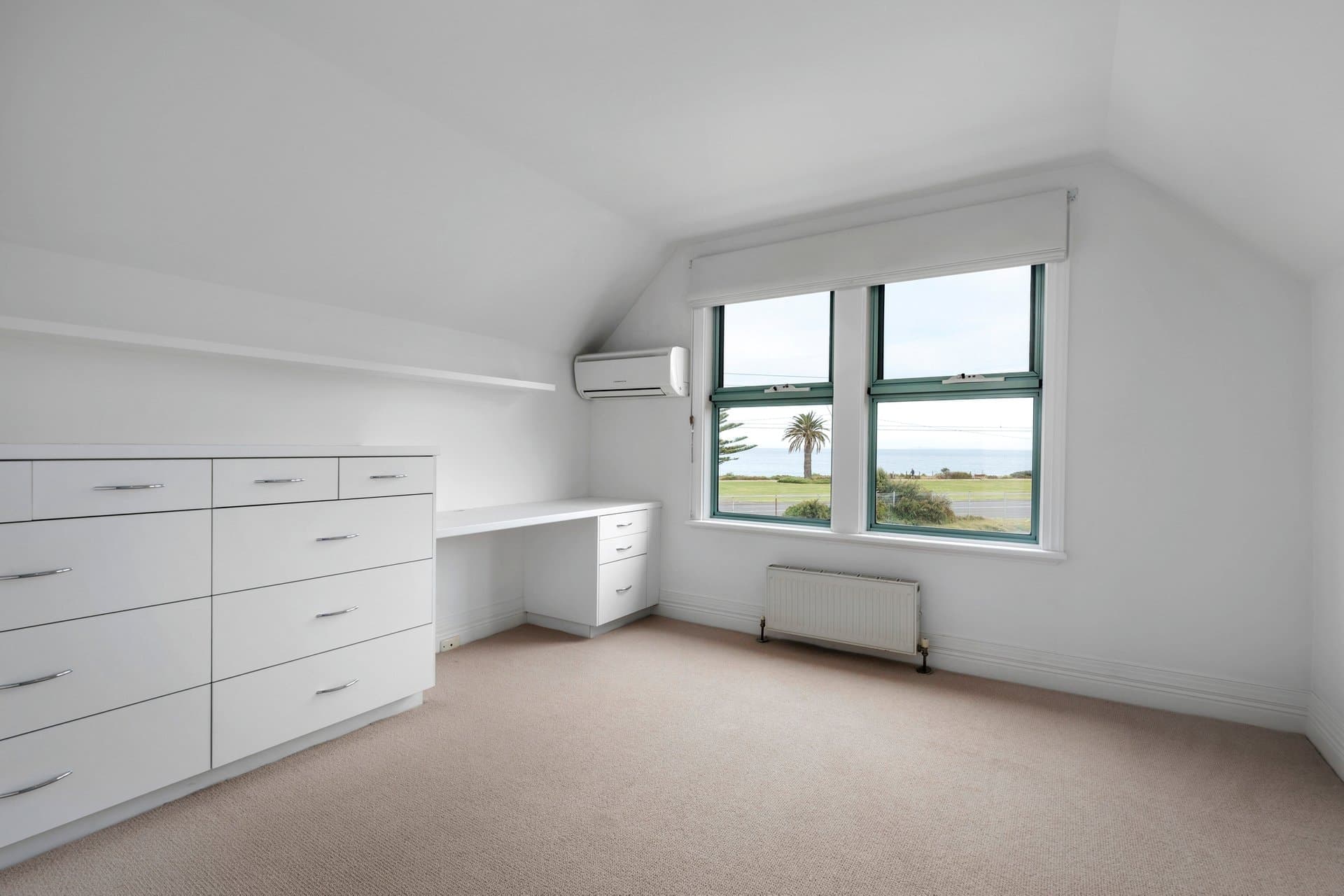 1 Seaview Avenue, Brighton - Thumbnail 8