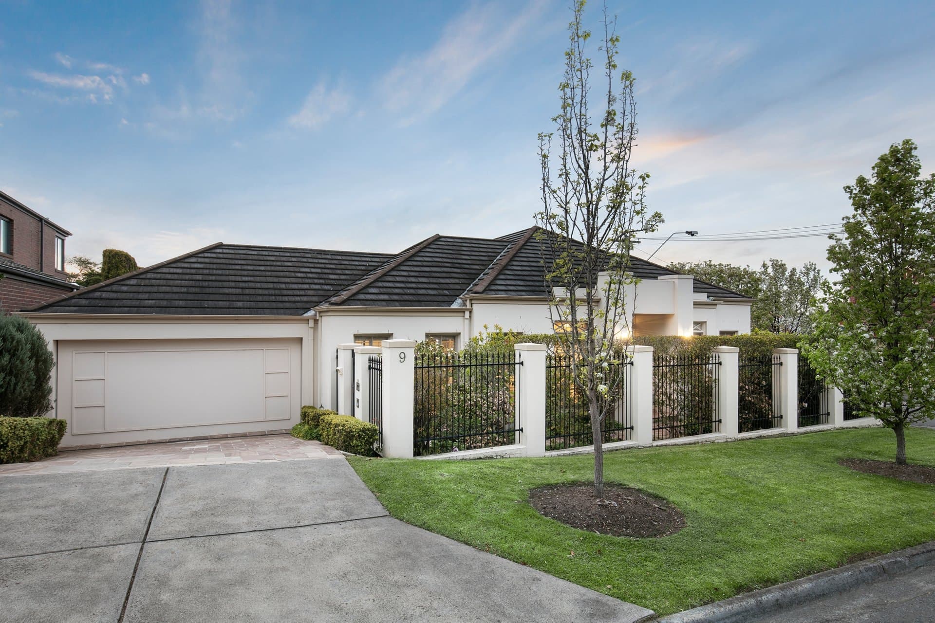 9 Merrion Place, Kew - Image 1